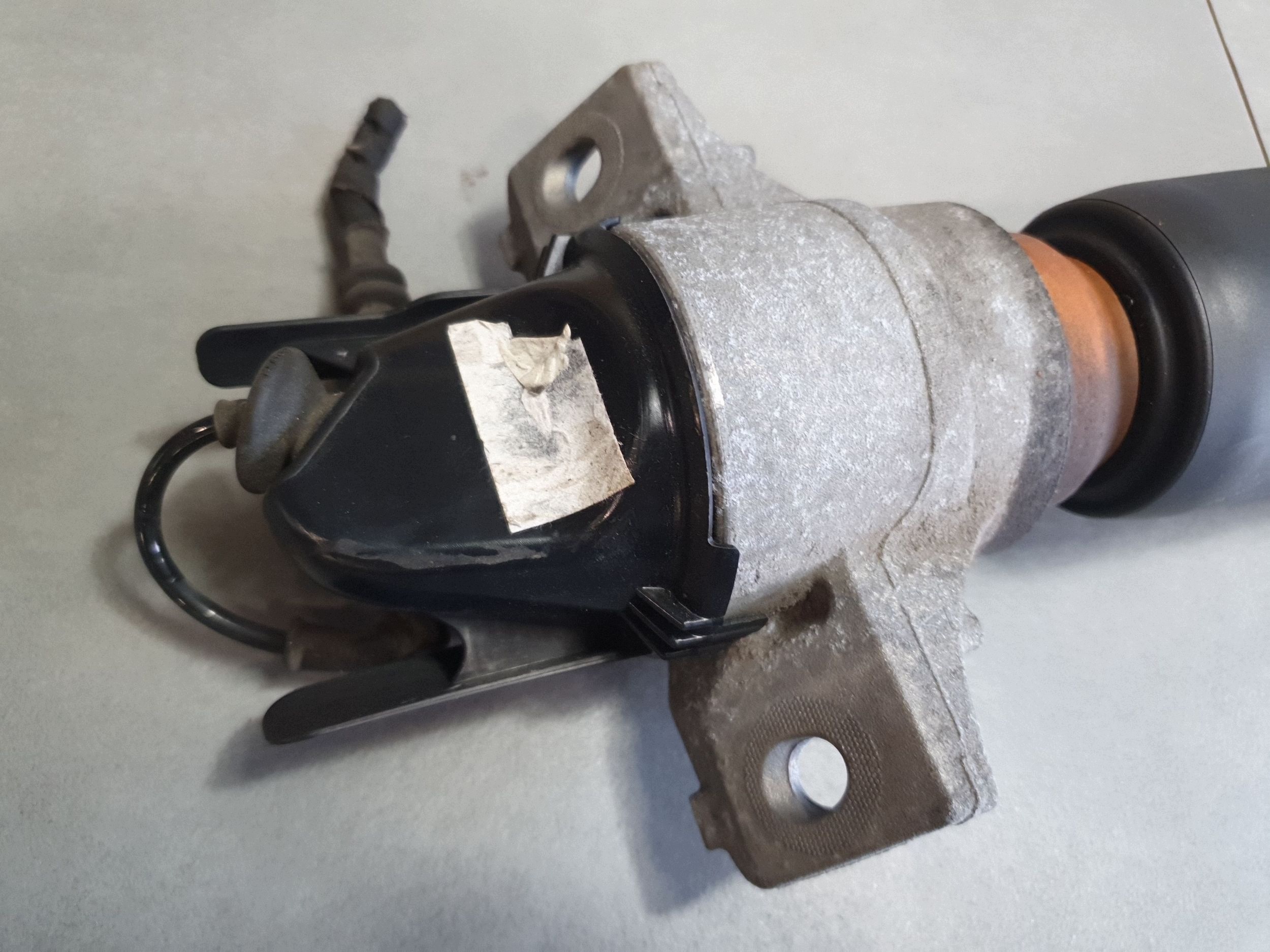 Audi Q7 4M shock absorber left rear part rear 4M0616031T