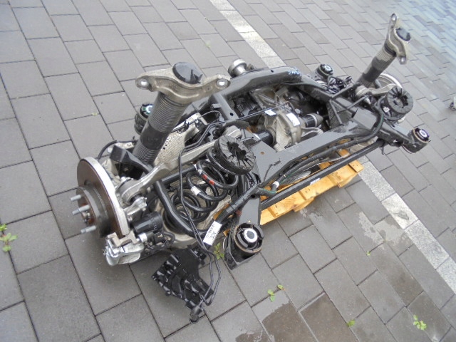 ZAWIESZENIE TYLNE BELKA MOST JAGUAR E-PACE 2.0 D Typ samochodu 4x4/SUV Samochody osobowe