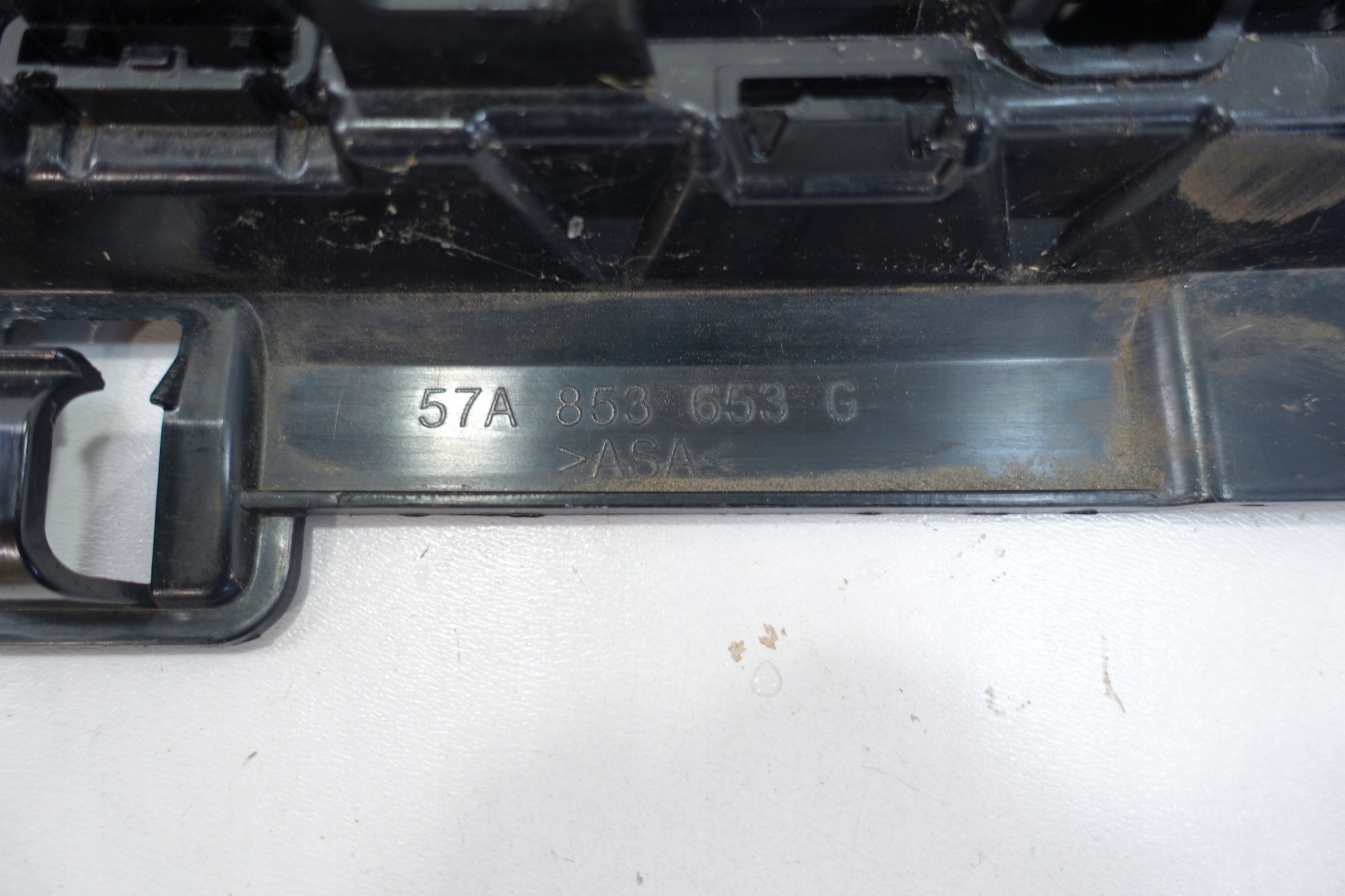 SKODA KAROQ 57A 2017- front PREKLADgrill bumper front 57A853653G
