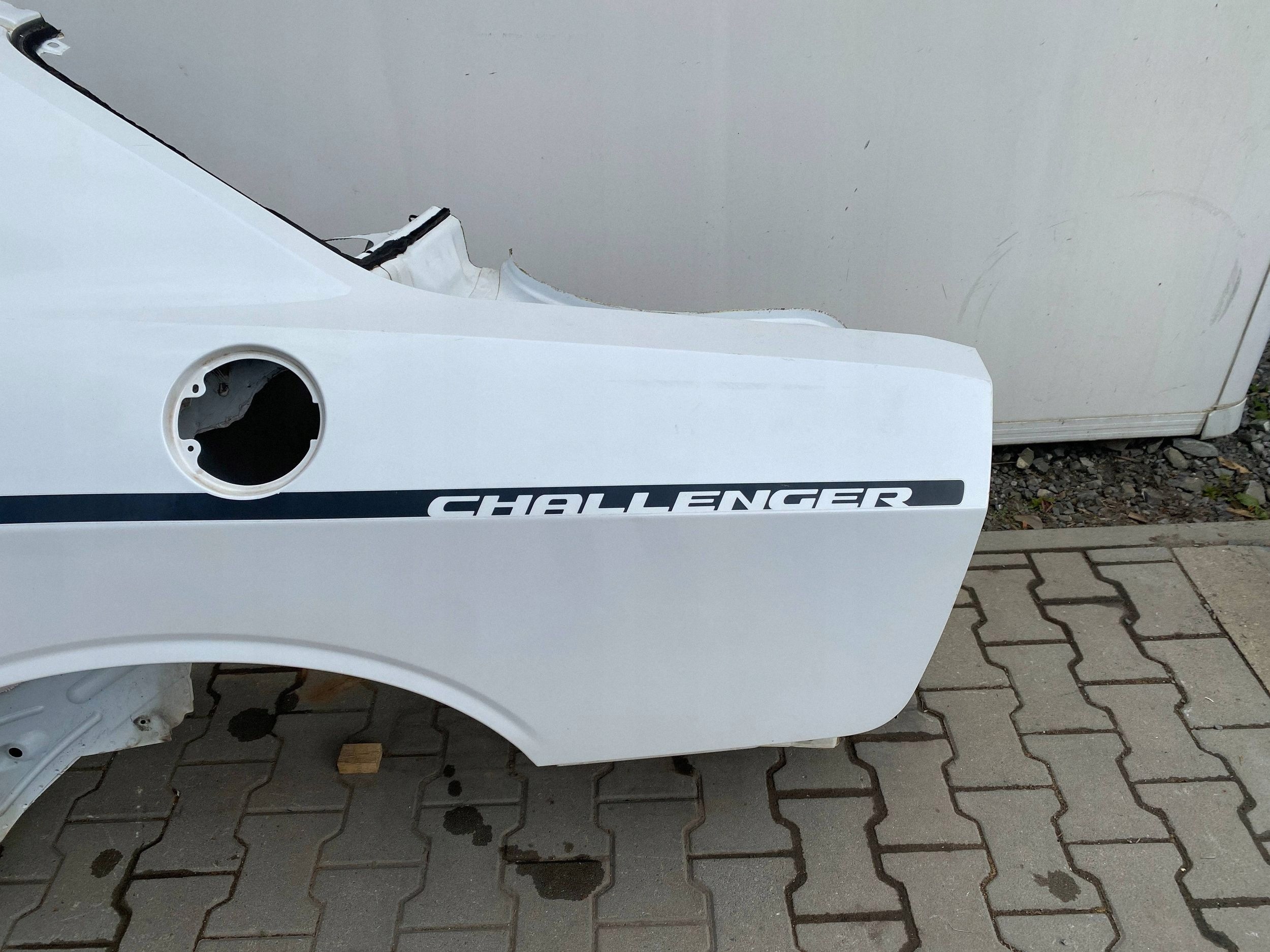 radhaus längsträger hinten links kotflügel Dodge Challenger 2015
