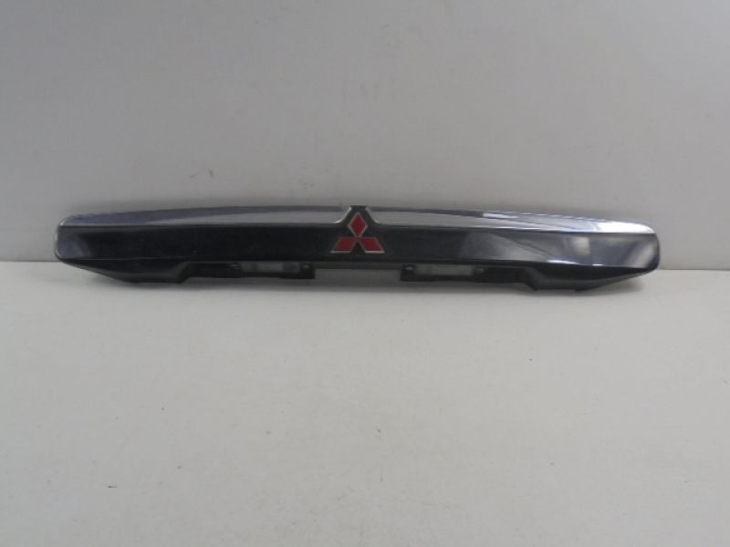 MITSUBISHI SPACE STAR and cap moulding bonnet rear part