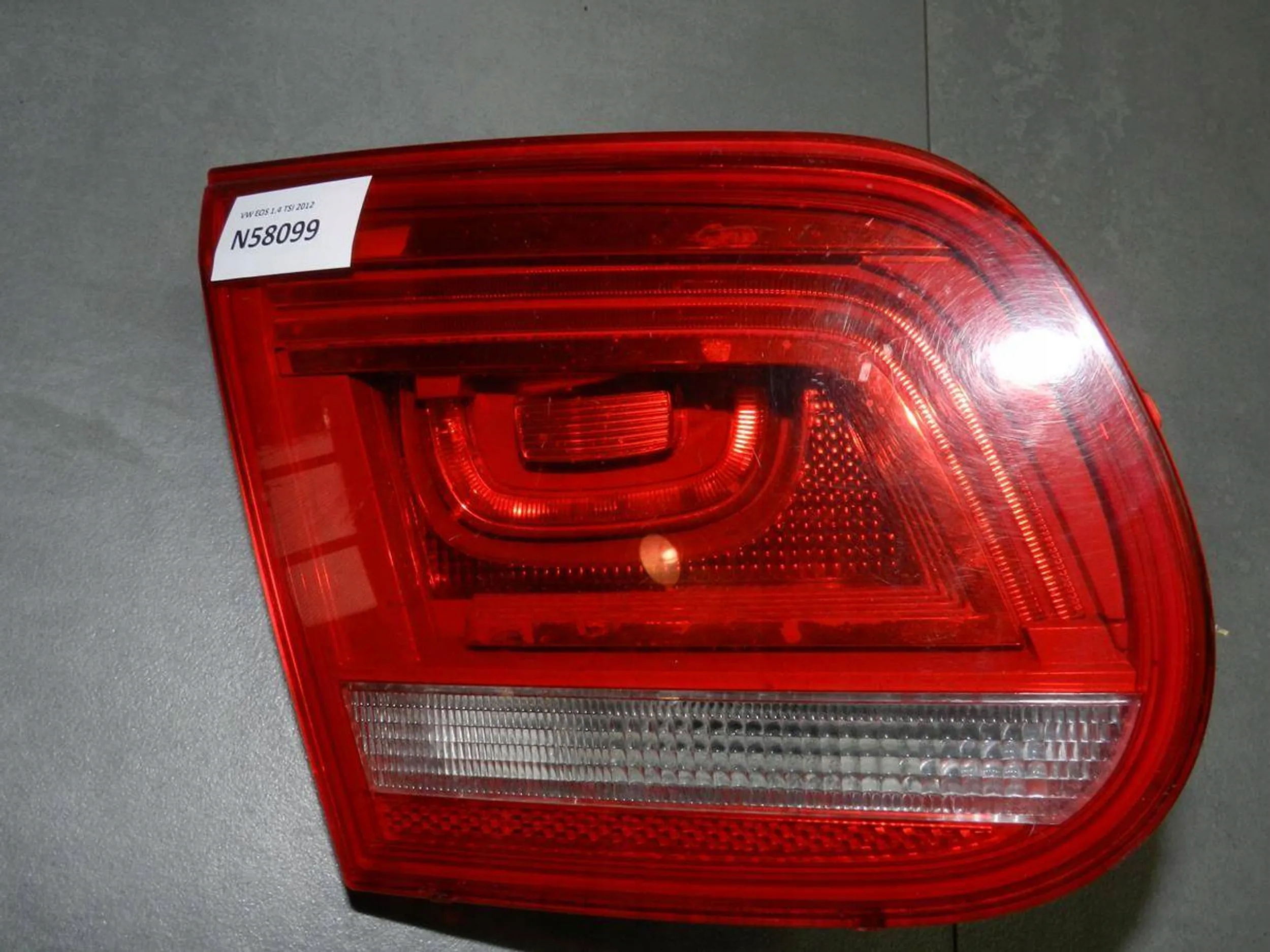 VW Eos light left rear part bonnet 1Q0945093S