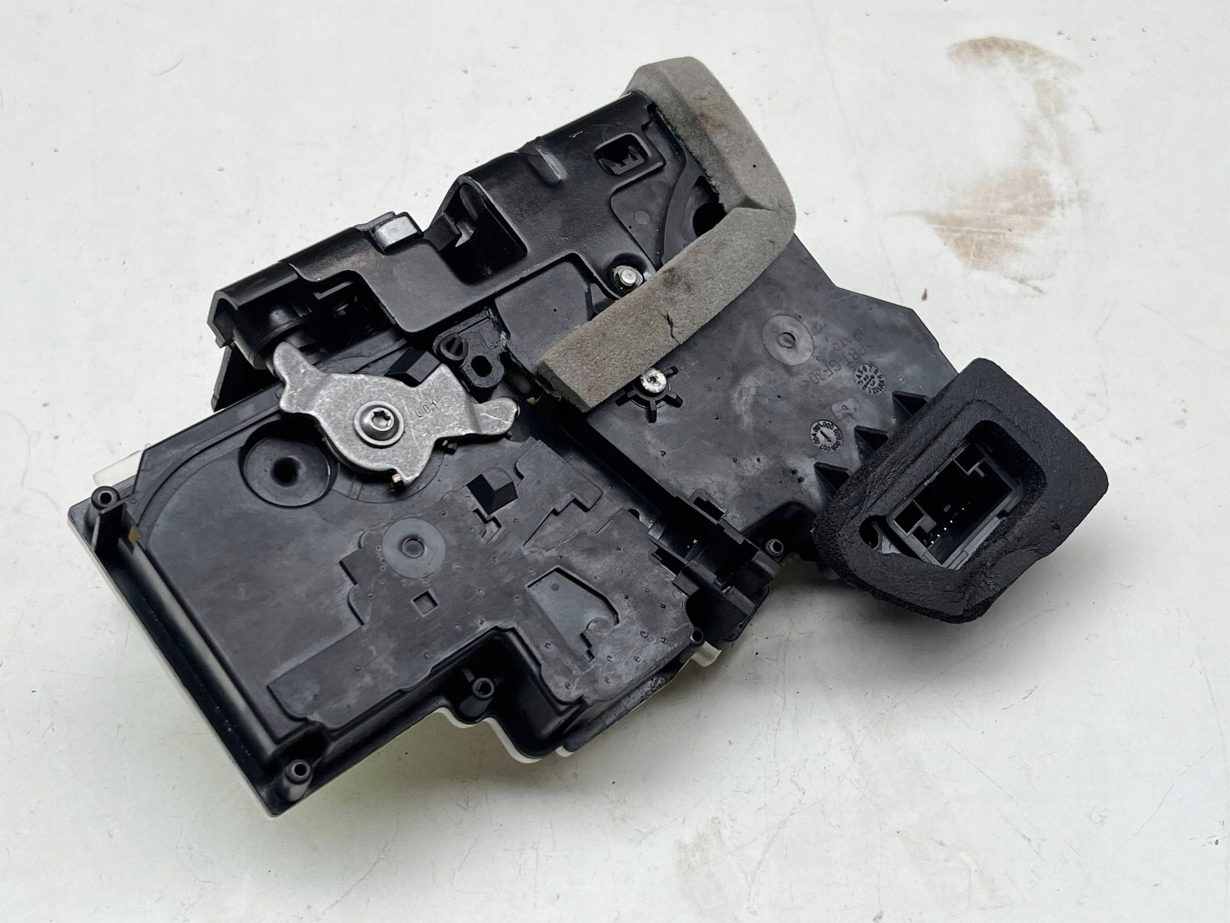 AUDI A6 C8 lock door left rear part 4K0839015P @M