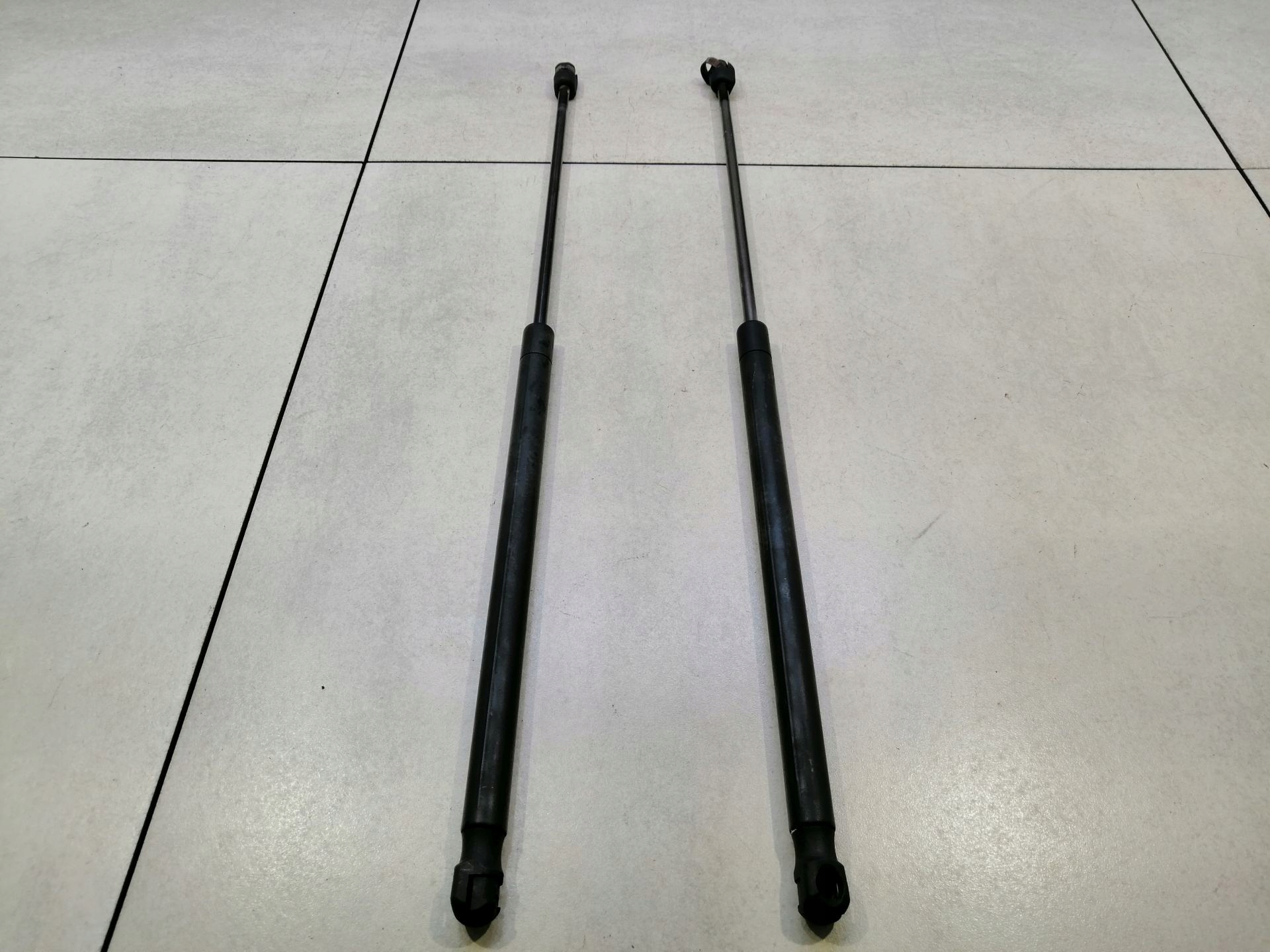 Dämpfer heckklappe FOCUS MK2 KOMBI 4M51N406A10B