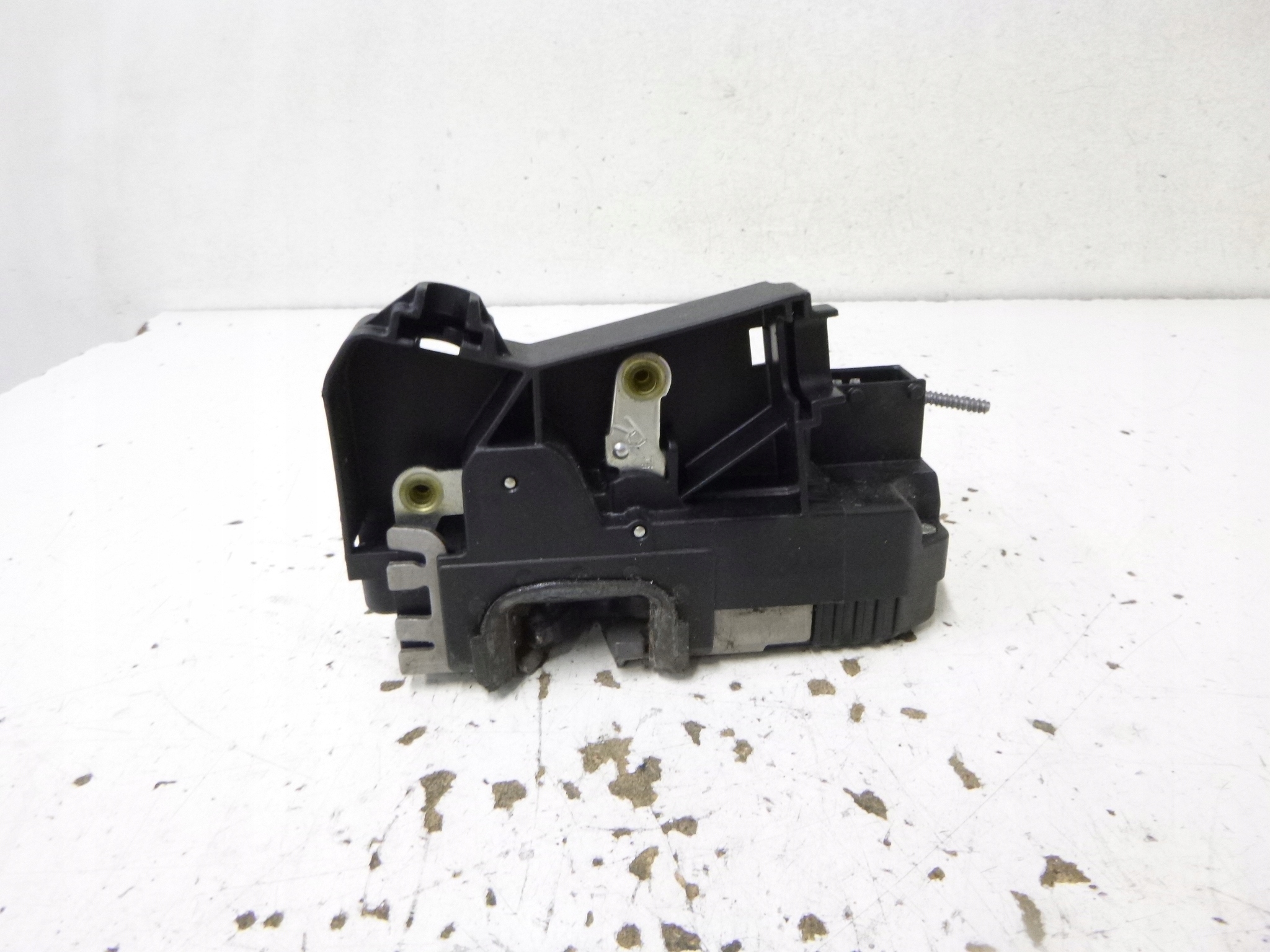 lock front right Opel Vivaro 2006r. 8200042171