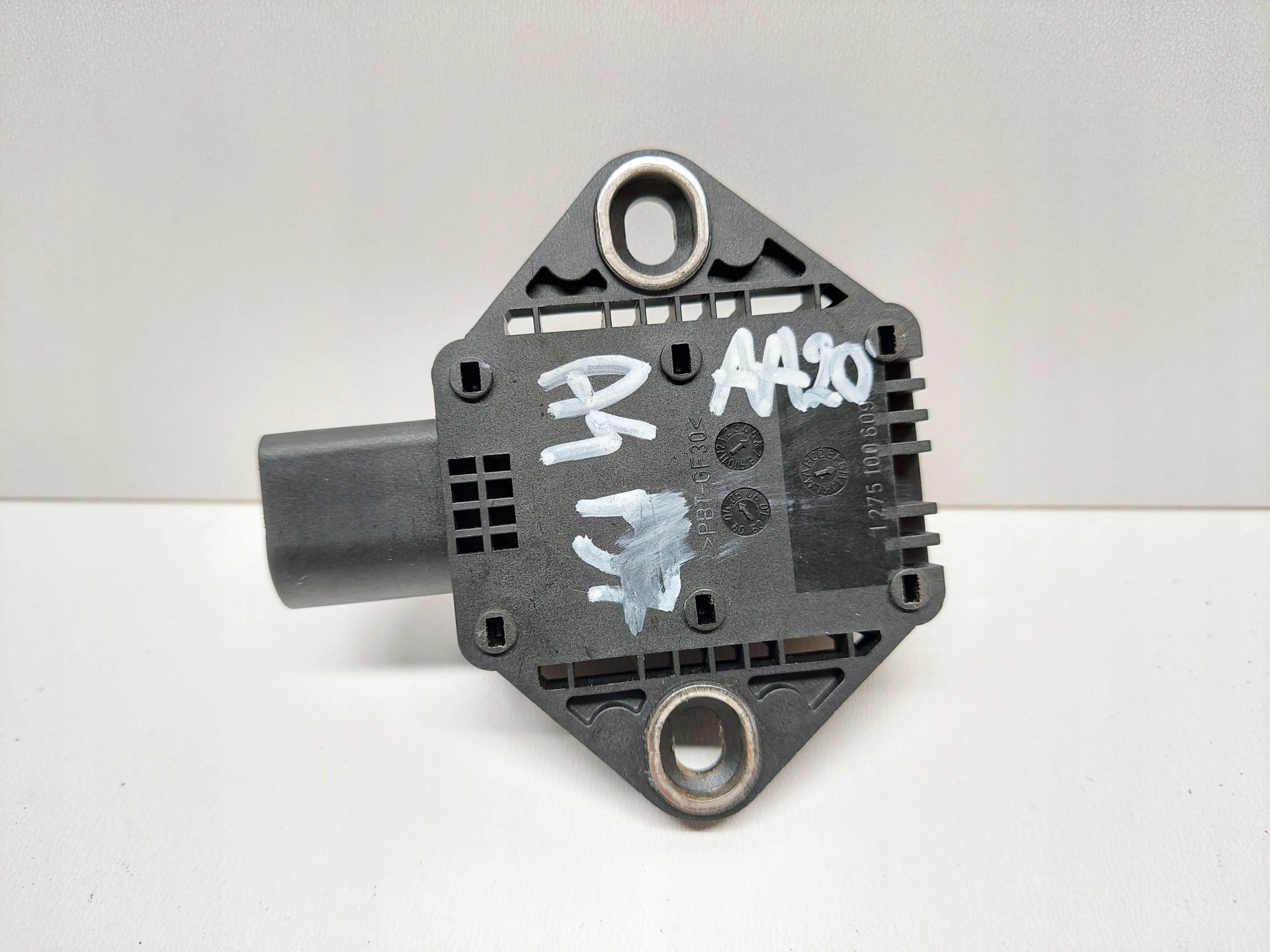 AUDI A4 B7 Capteur SENSOR ESP 8E0907637C
