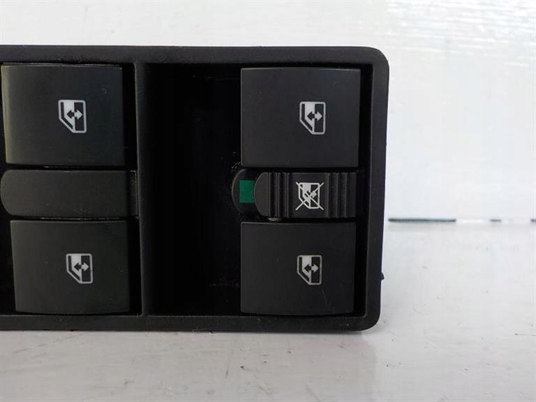 OPEL ASTRA H window control switch 13228699CB BED