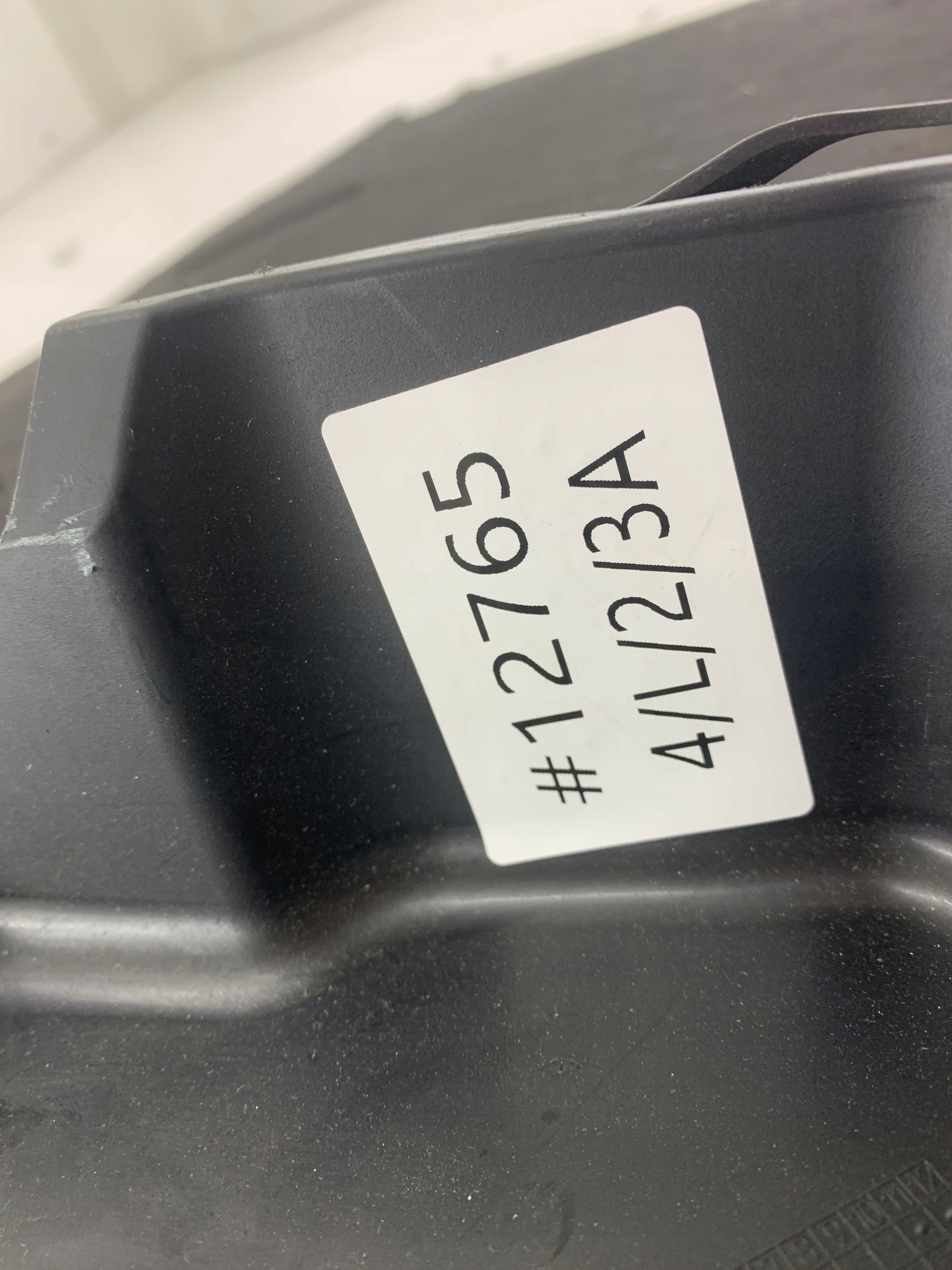 MERCEDES W212 kryt elektrická brzda A2126890708