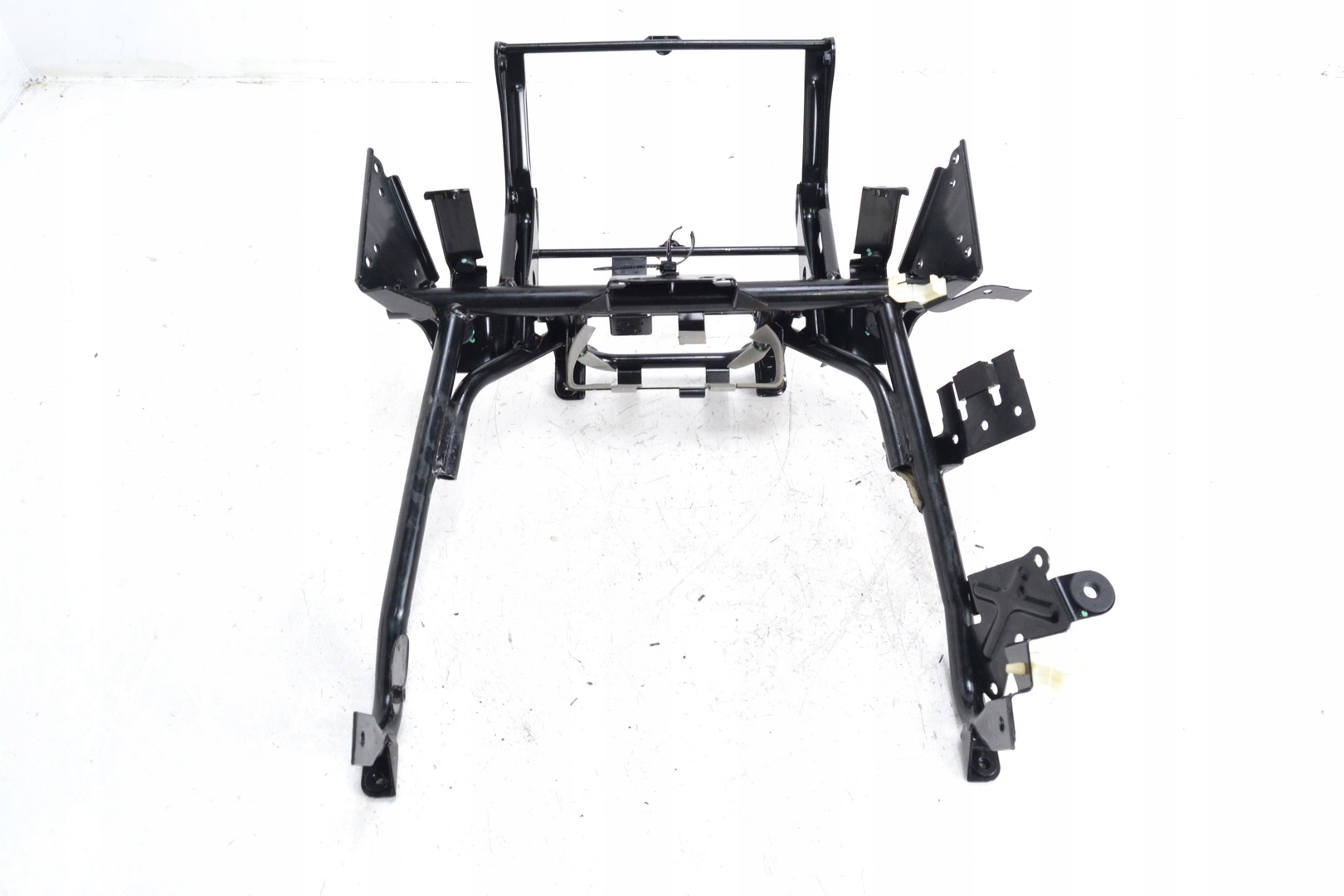 Передня рама SUZUKI BURGMAN 650