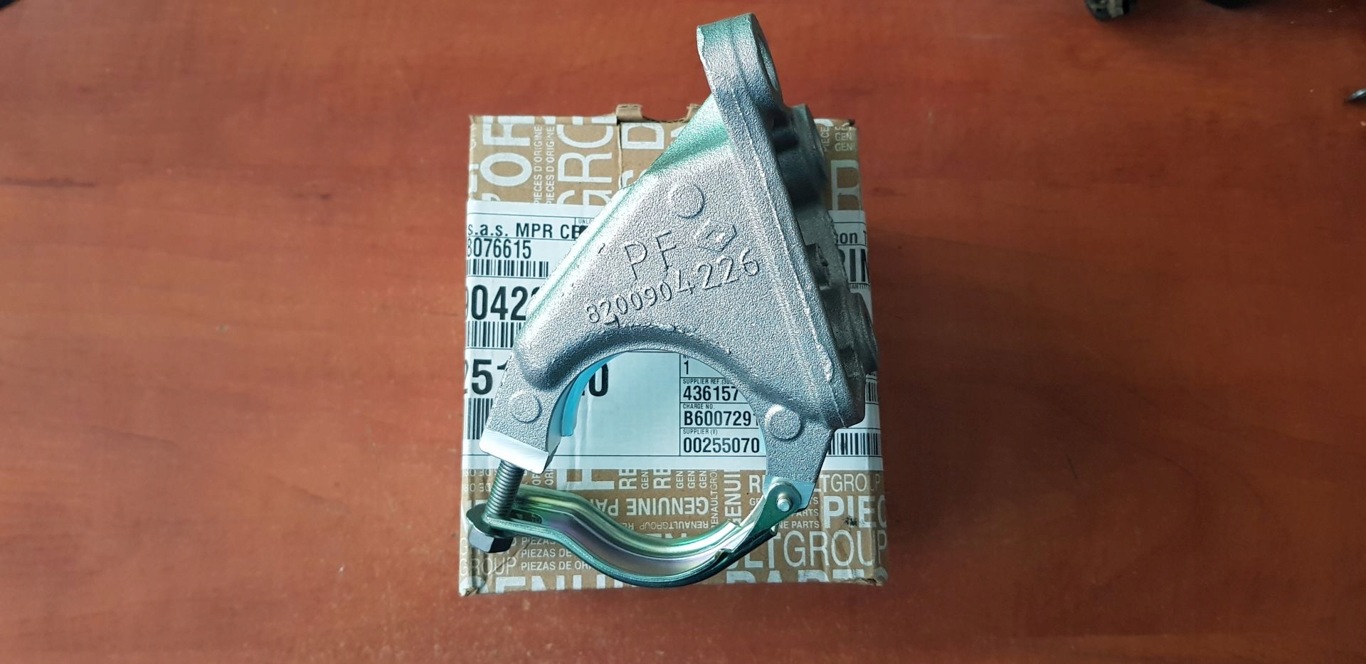 Renault OE 8200904226 podpora półosi Numer katalogowy części 8200904226