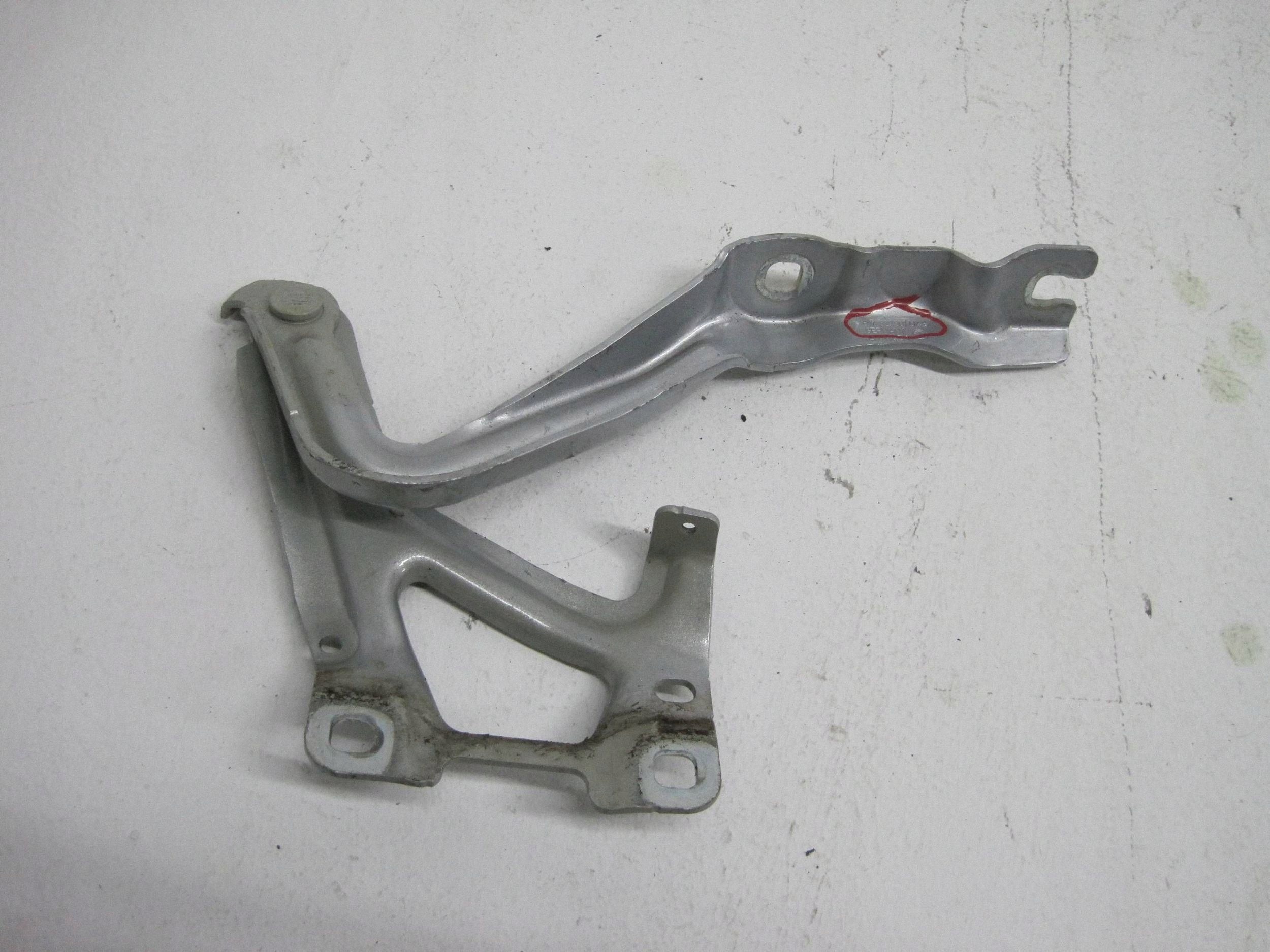 bonnet hinges left SKODA FABIA MK4 6VA 6VA823301