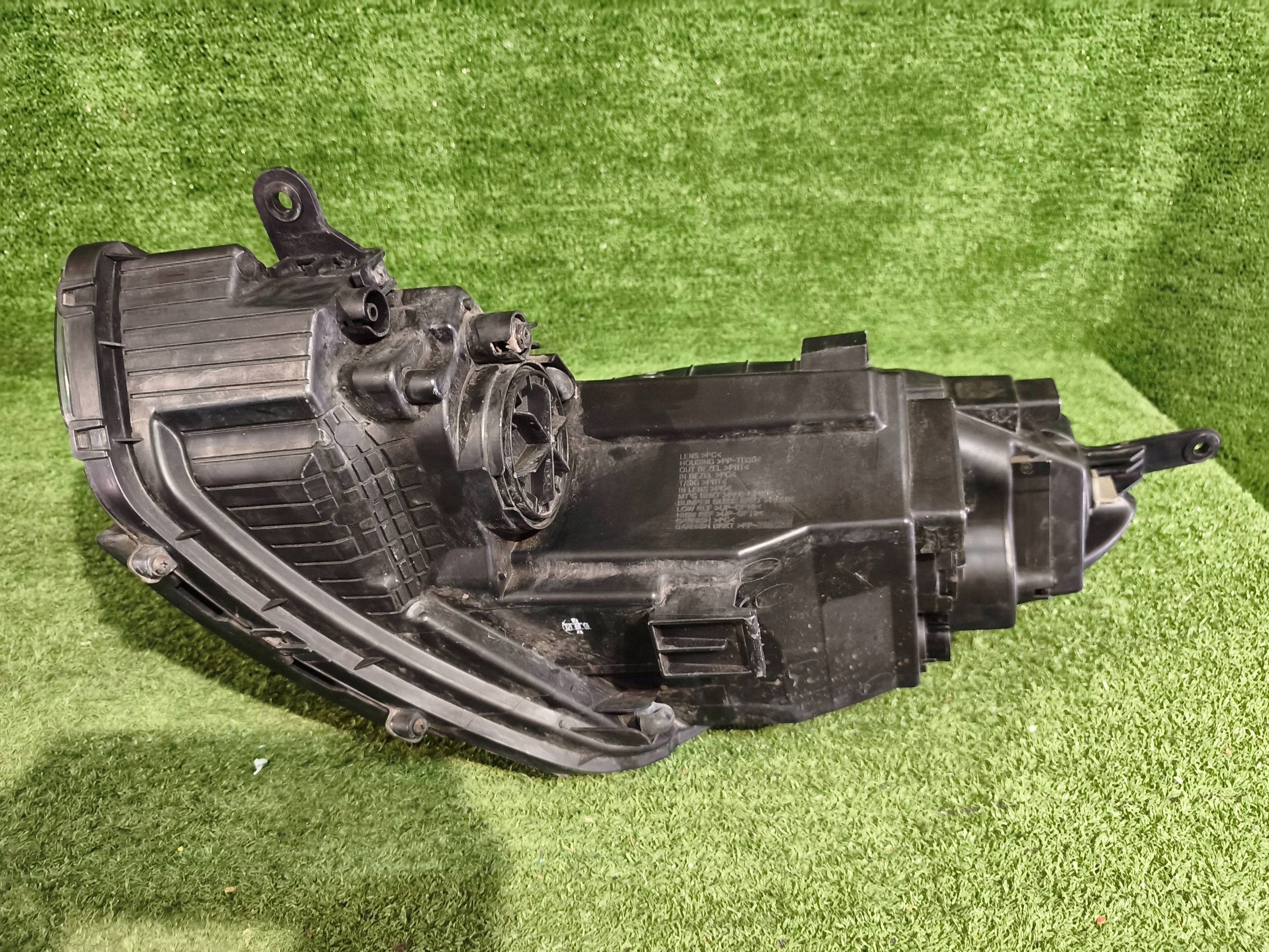REFLEKTOR right front HYUNDAI IX20 10- NR.1673