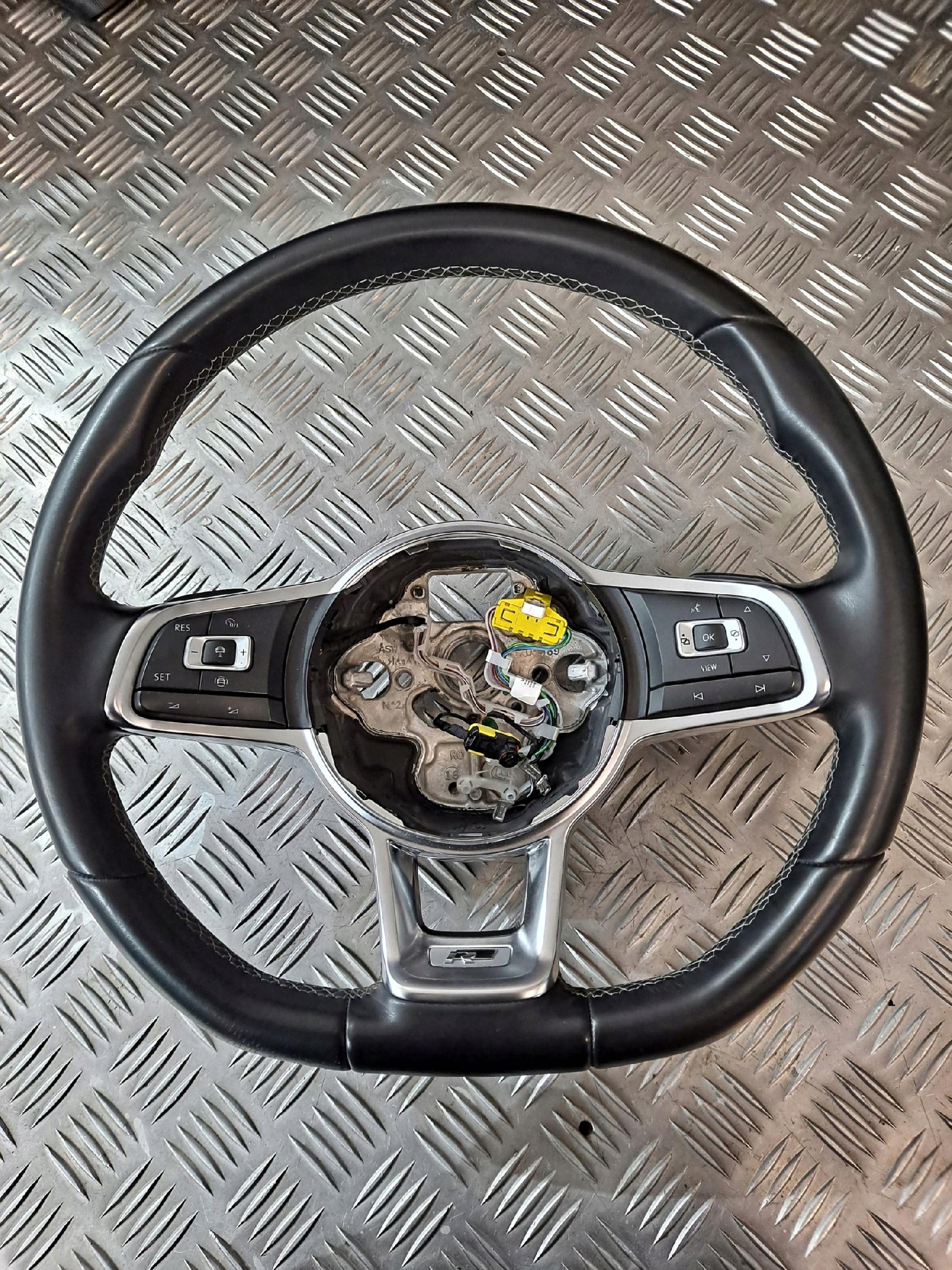 VW GOLF 7 VII R KIEROWNICA SKÓRA R line