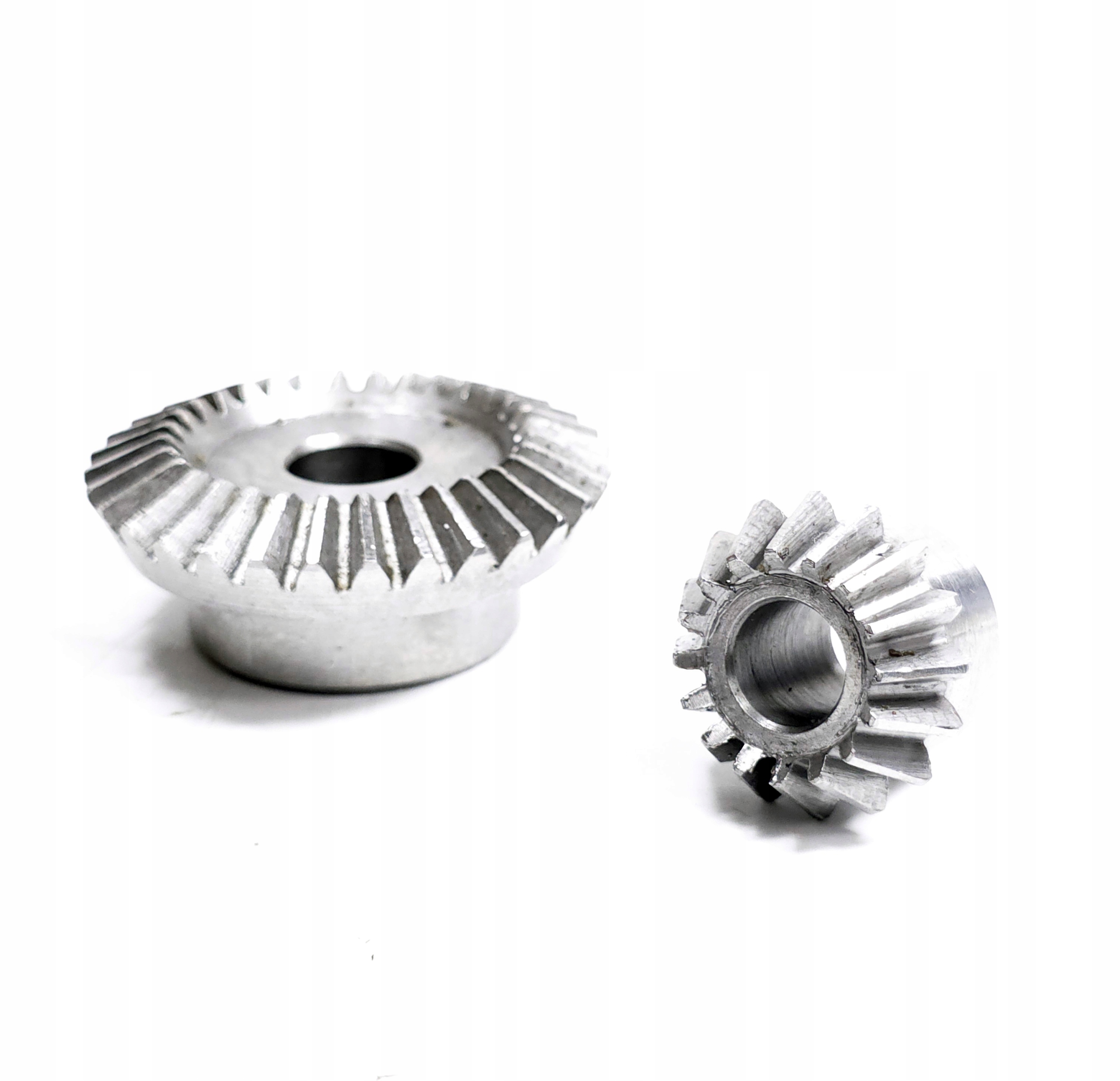 Kuželové kolo Modul 1,5 1:2 z=16/32 rovné zuby typ A Ozdowski