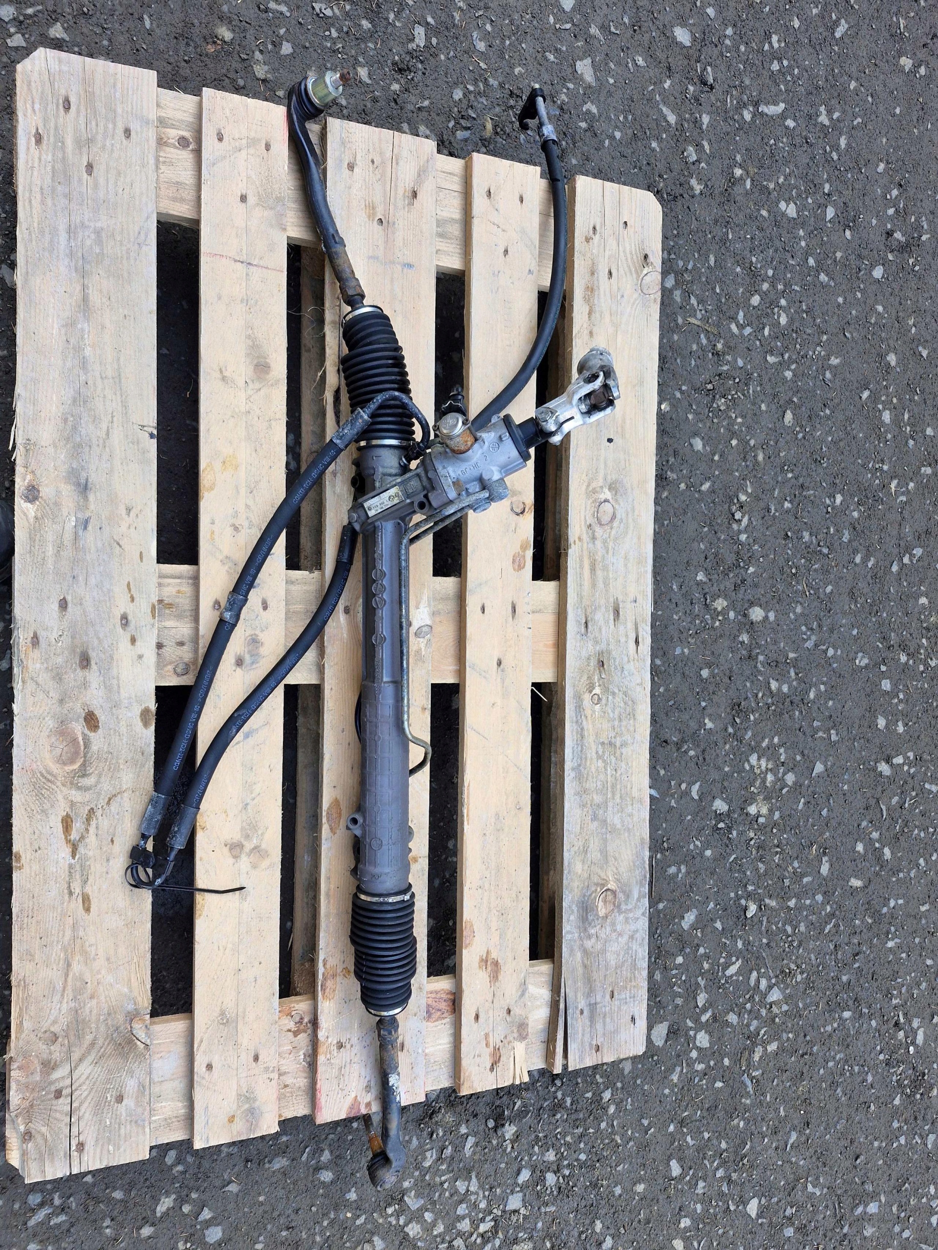 1096624 BMW E39 Boîter direction Boîter direction