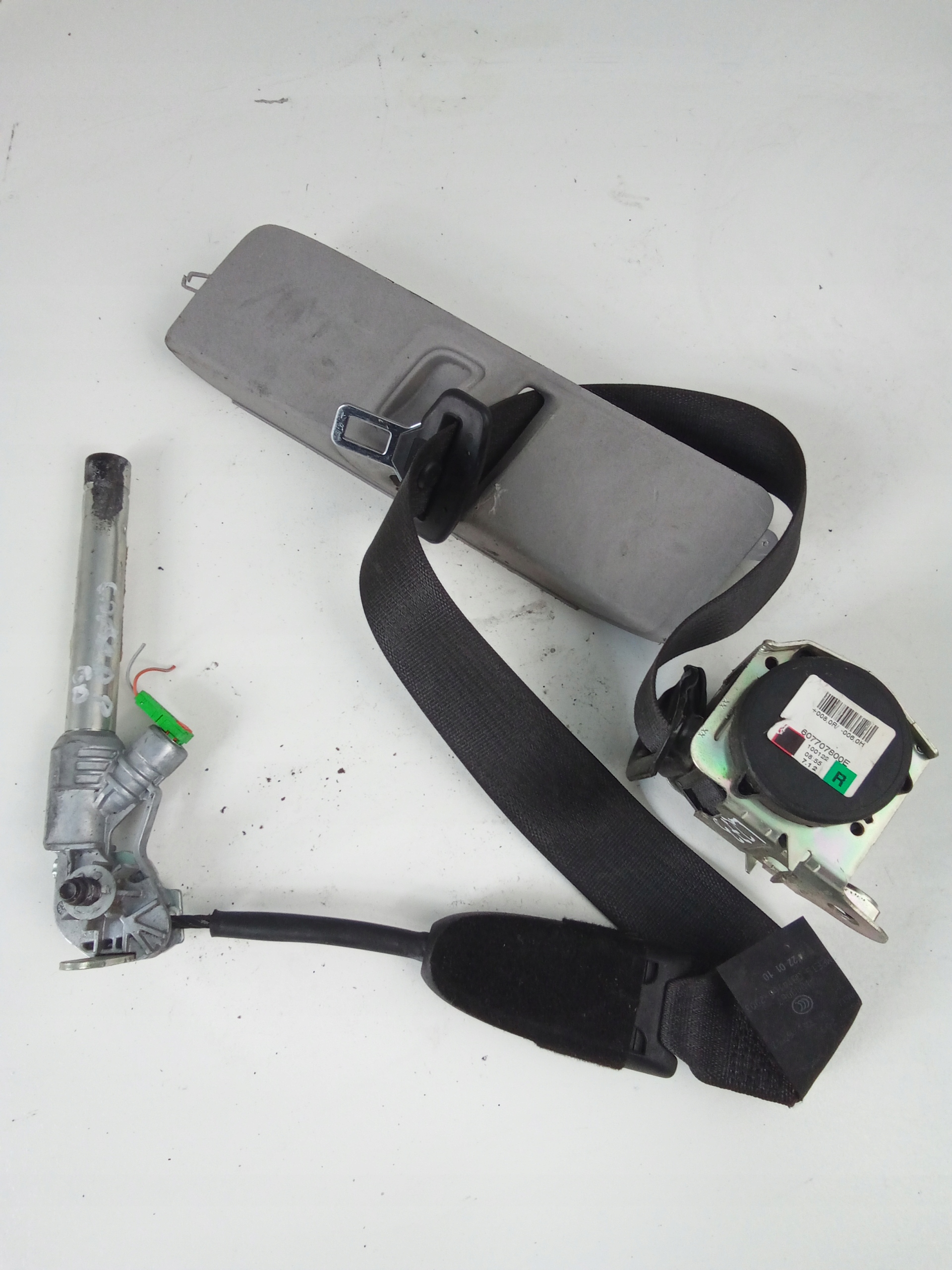 L273 ремень безопасности opel CORSA d 5D 607707800E