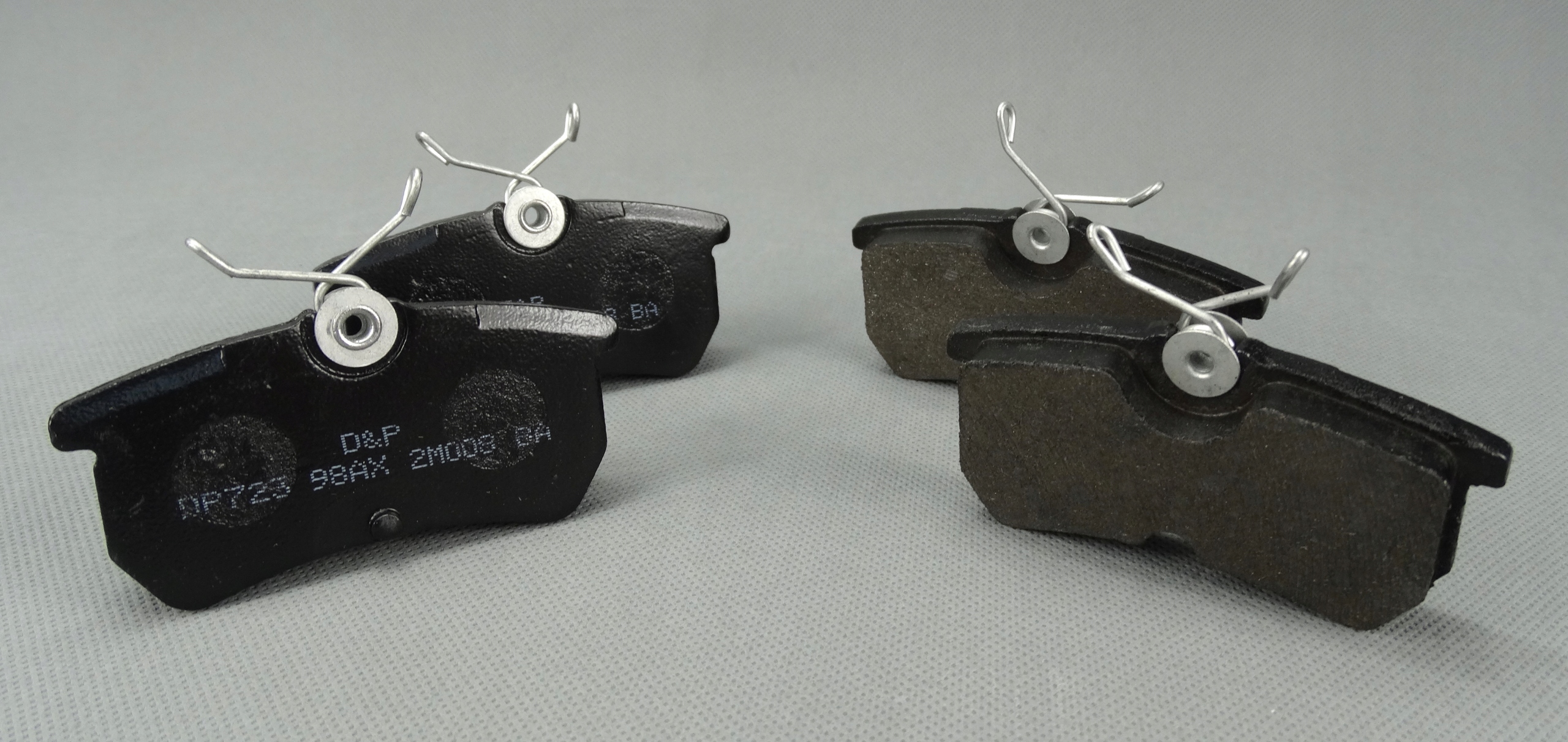 KLOCKI HAMULCOWE TYŁ FORD FOCUS 1998-2005 HB SD SW Strona zabudowy tył