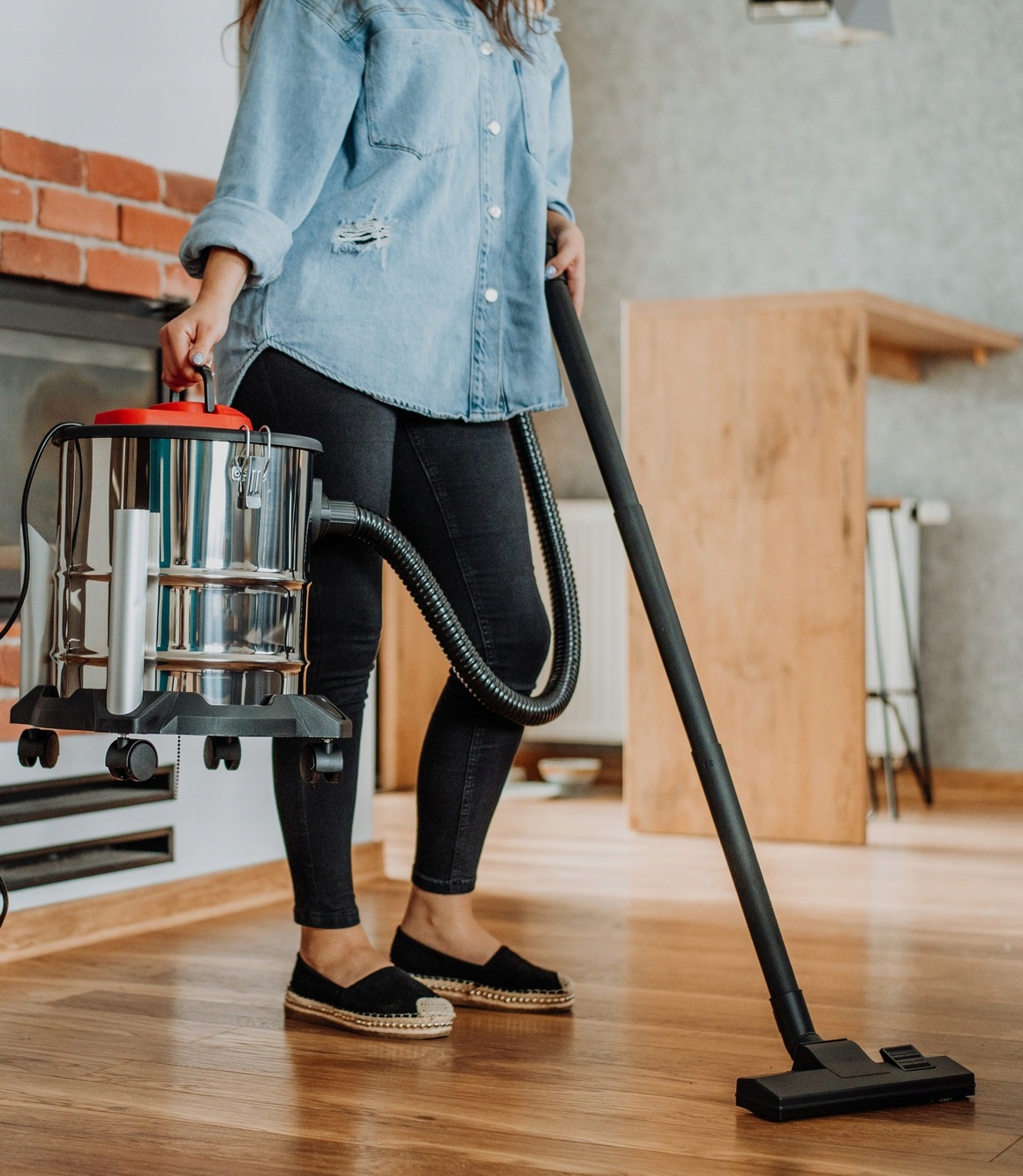 ODKURZACZ PRZEMYSŁOWY do POPIOŁU GRUZU KOMINKA 2000W metalowy zbiornik 20l Marka Lehmann