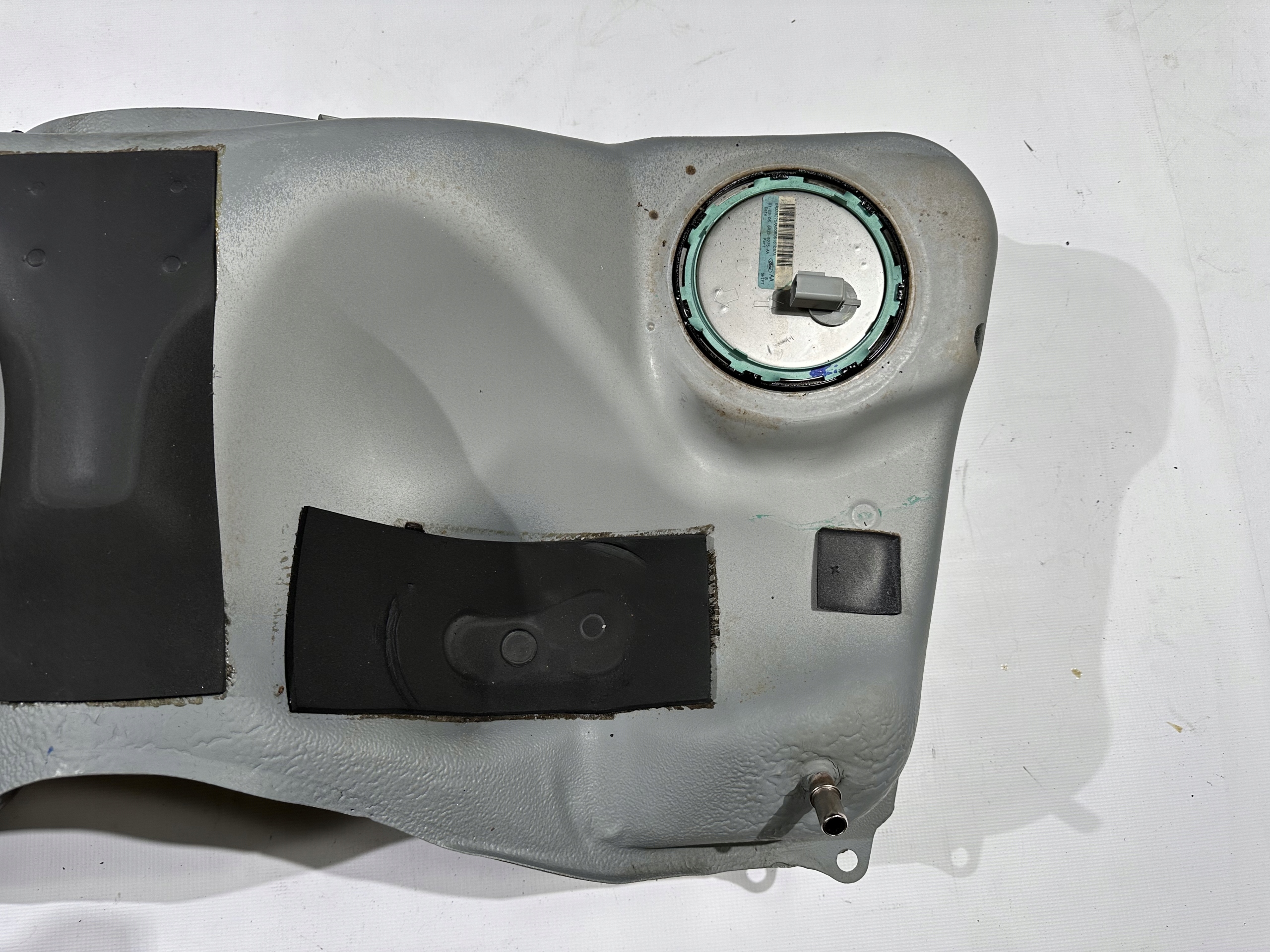 fuel tank tank complete Ford Mustang V 2005-2010
