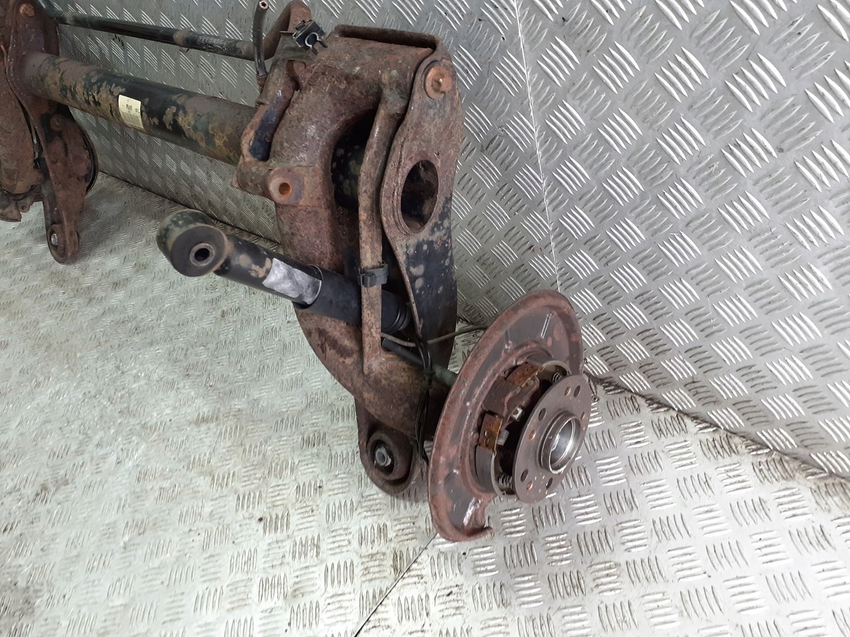 BELKA ZAWIESZENIA TYŁ MERCEDES VANEO Producent części Inny