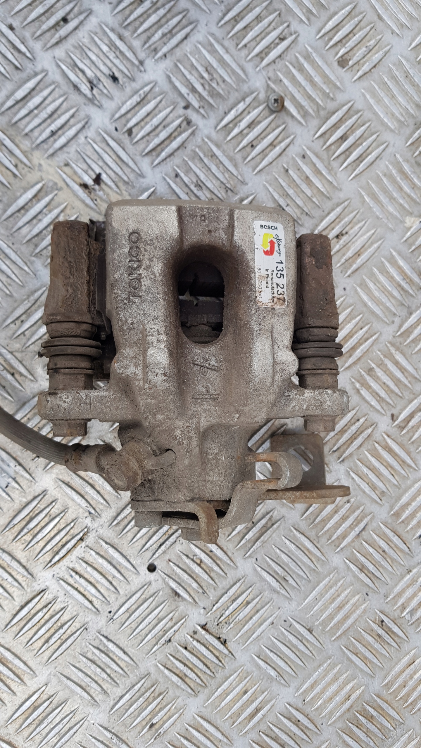 TOYOTA YARIS II Bremssattel Bremse Sattel Brems- heck links oder rechts