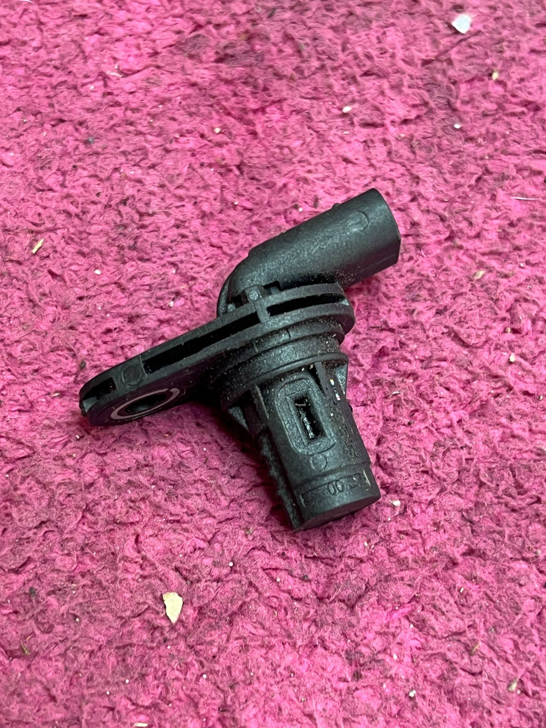 shaft position sensor original Mercedes-Benz C W204 A276905