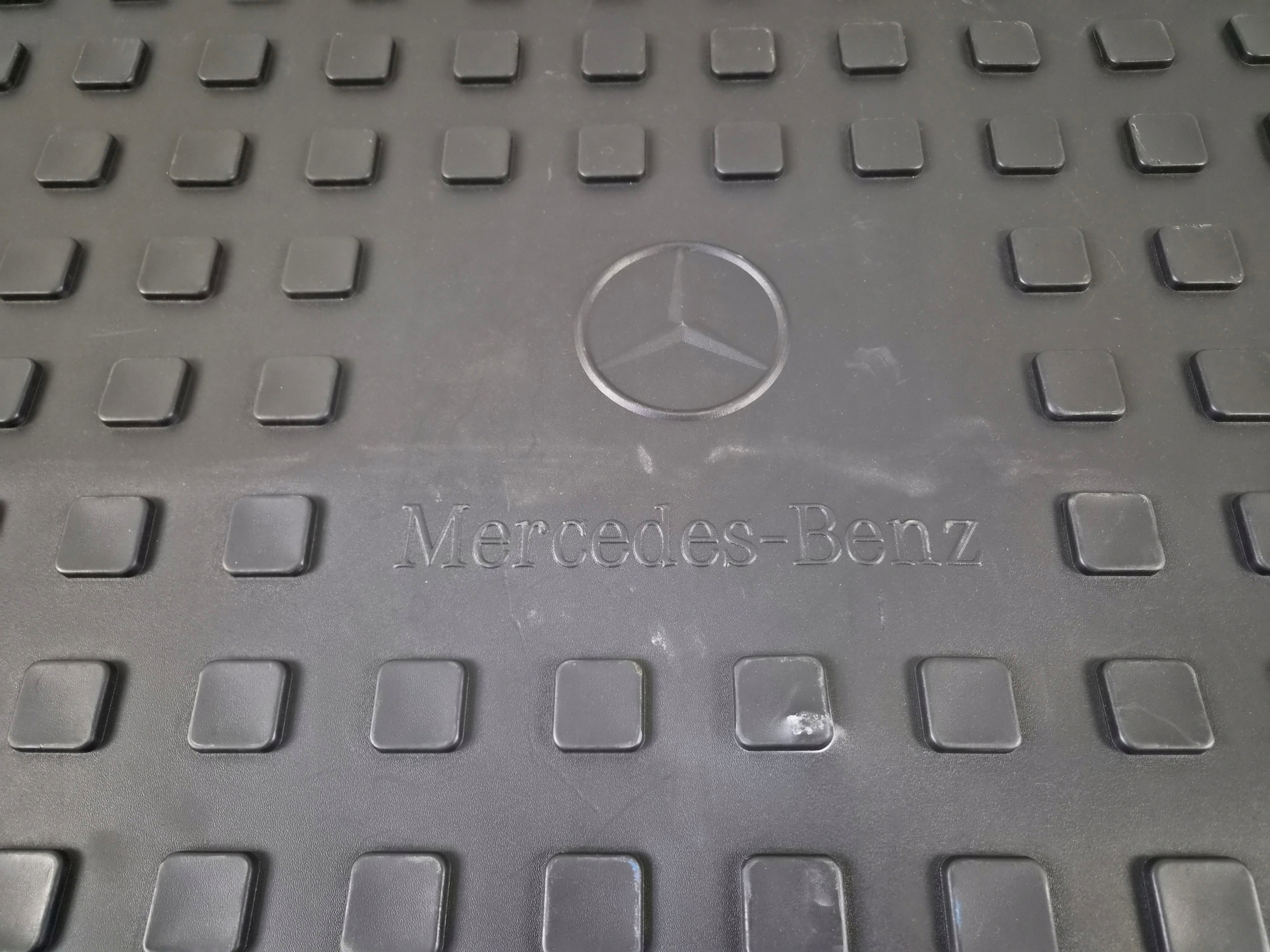 mata rubber mats boot floor MERCEDES GLC X253 W253 original