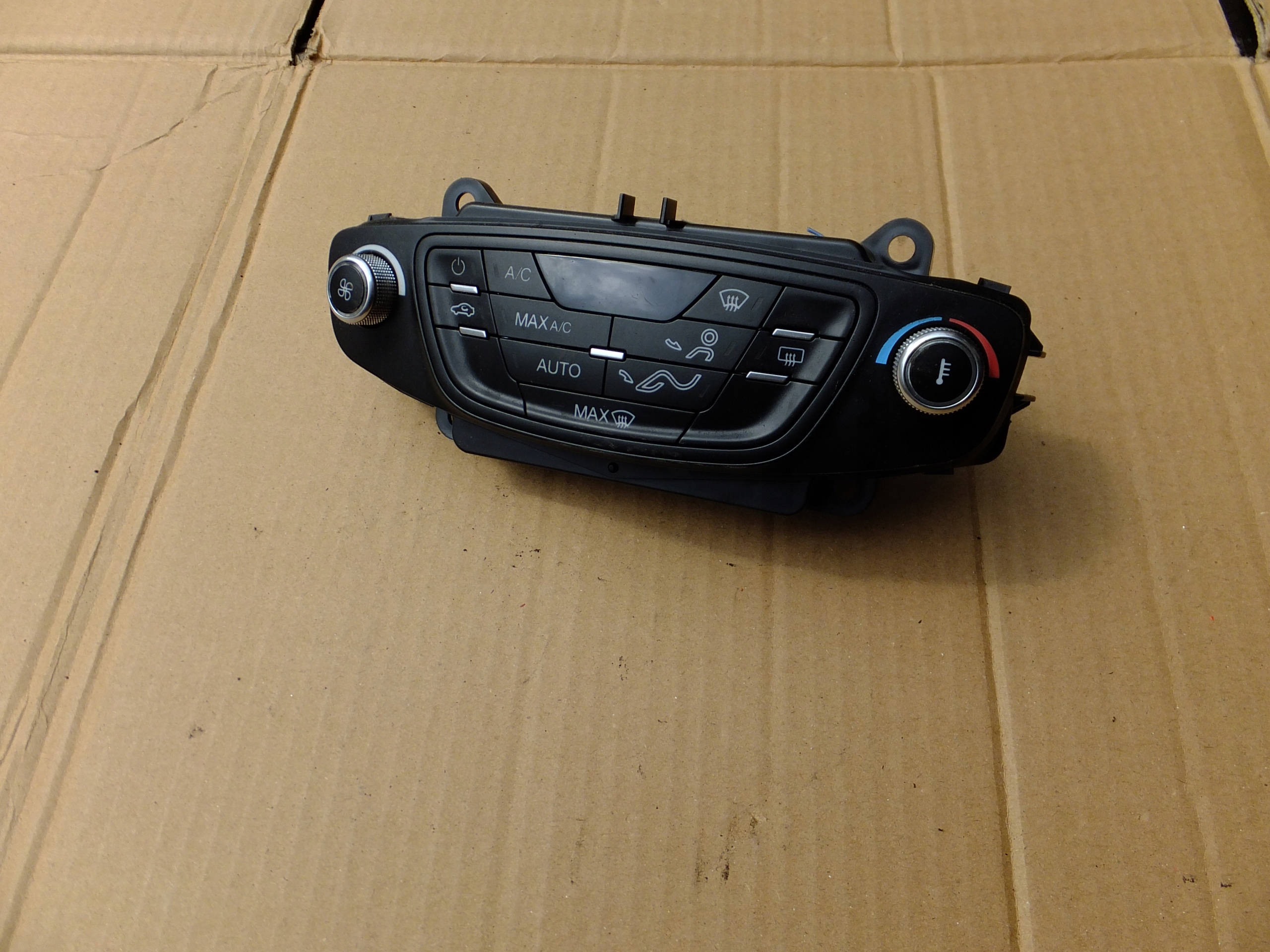 panel Bedienteil klimaanlage ford b-max 2013r