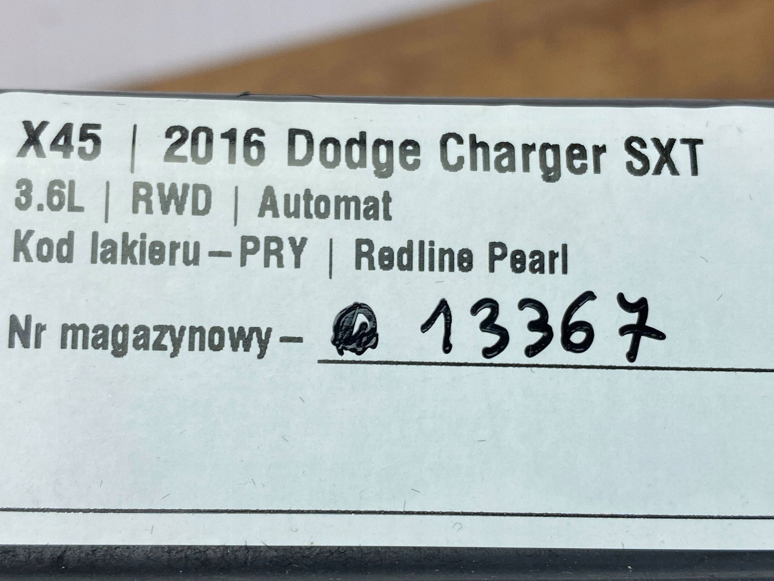 passenger compartment tunelu srodkowego Dodge Charger 2015+