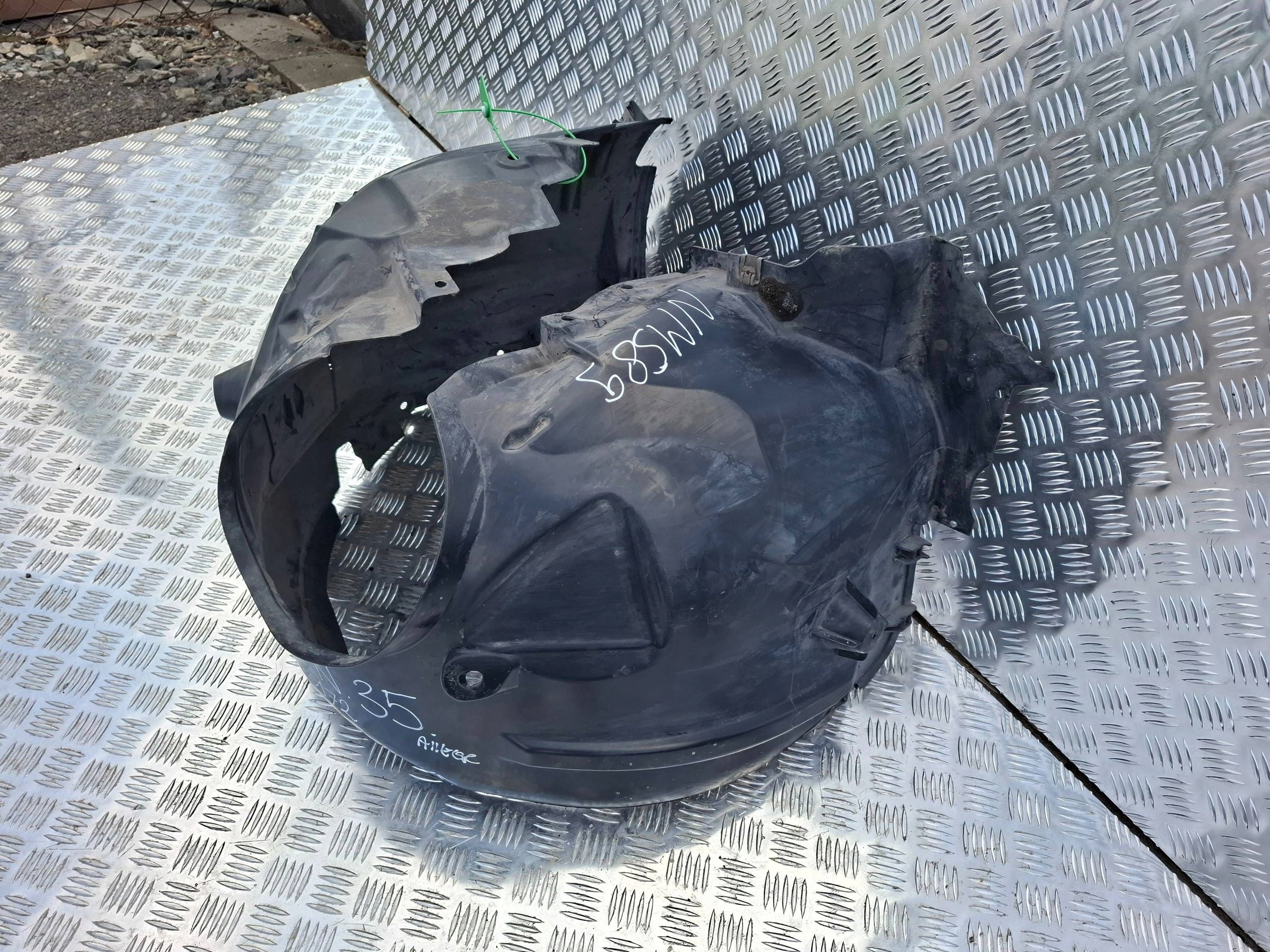 mudguard left front A1726900030 MERCEDES SLK W172 R172