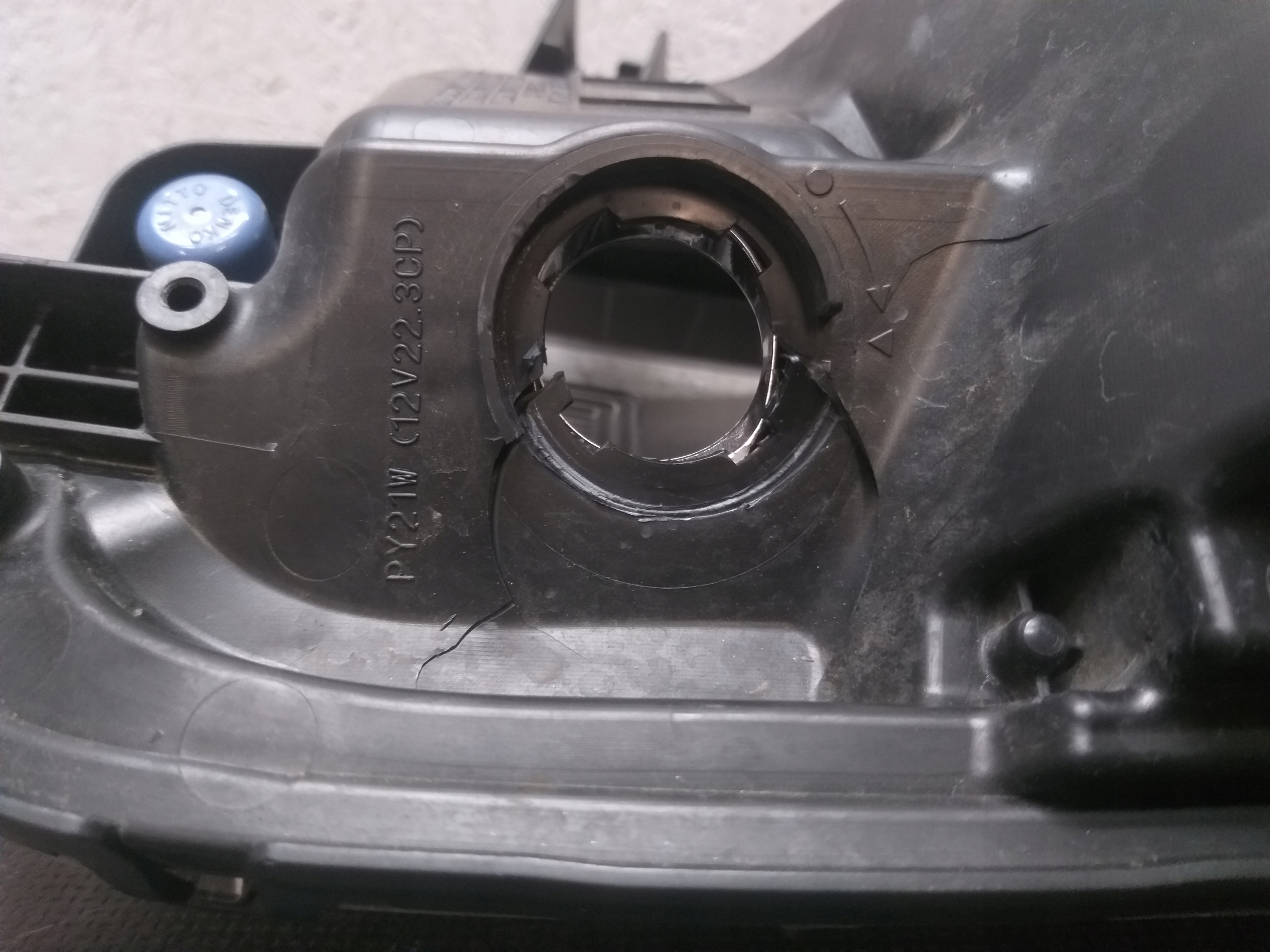 fog light left MITSUBISHI ECLIPSE CROSS