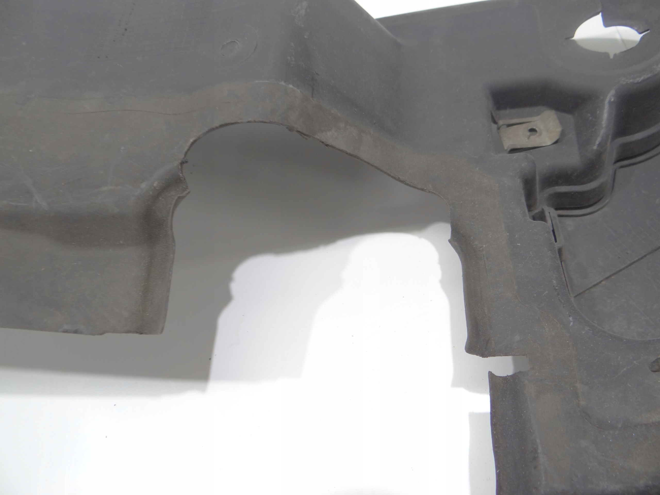 drain air left BMW E60 7050649