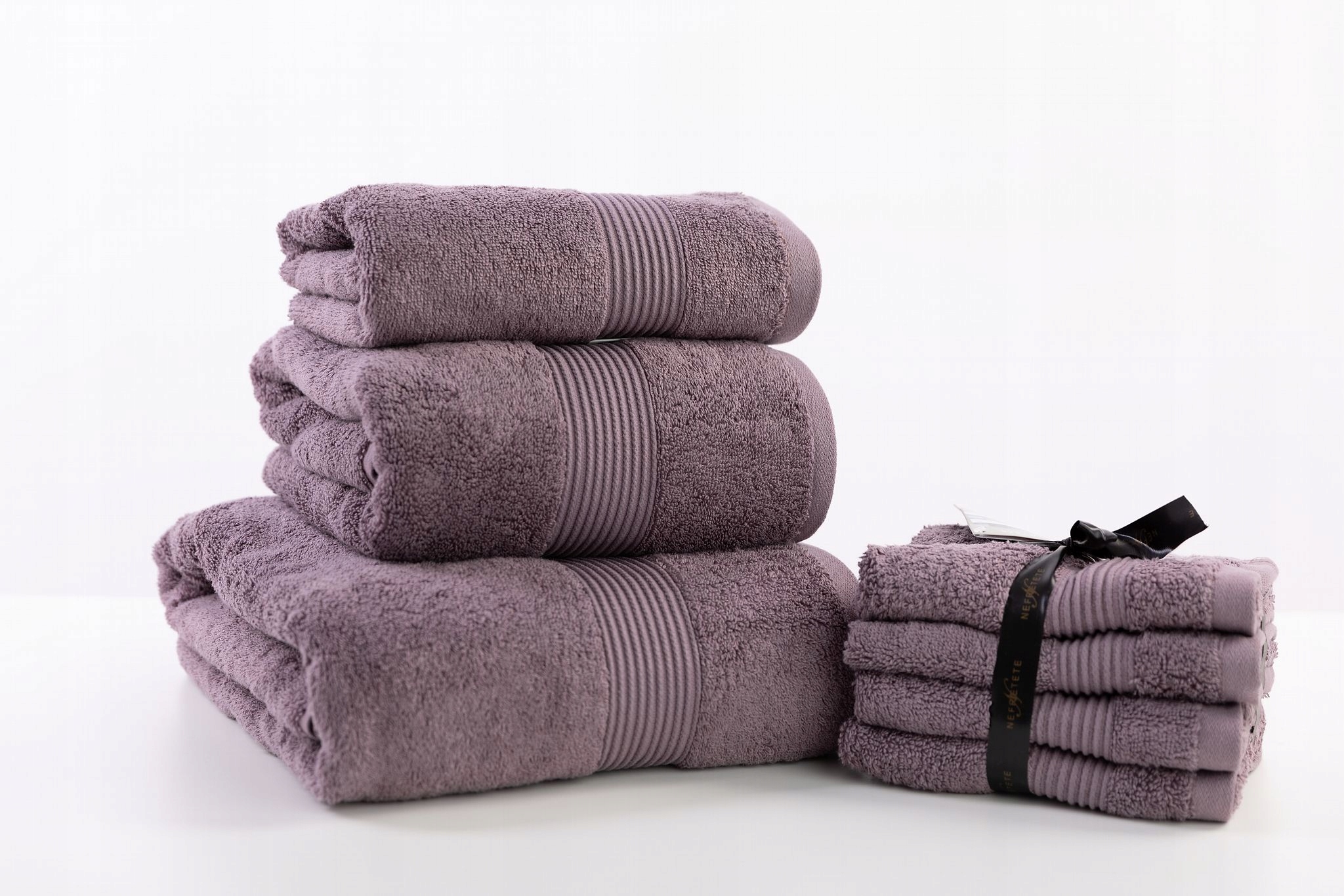 

Nefretete Ręcznik Pimacott 700 Gsm 90x160 supima