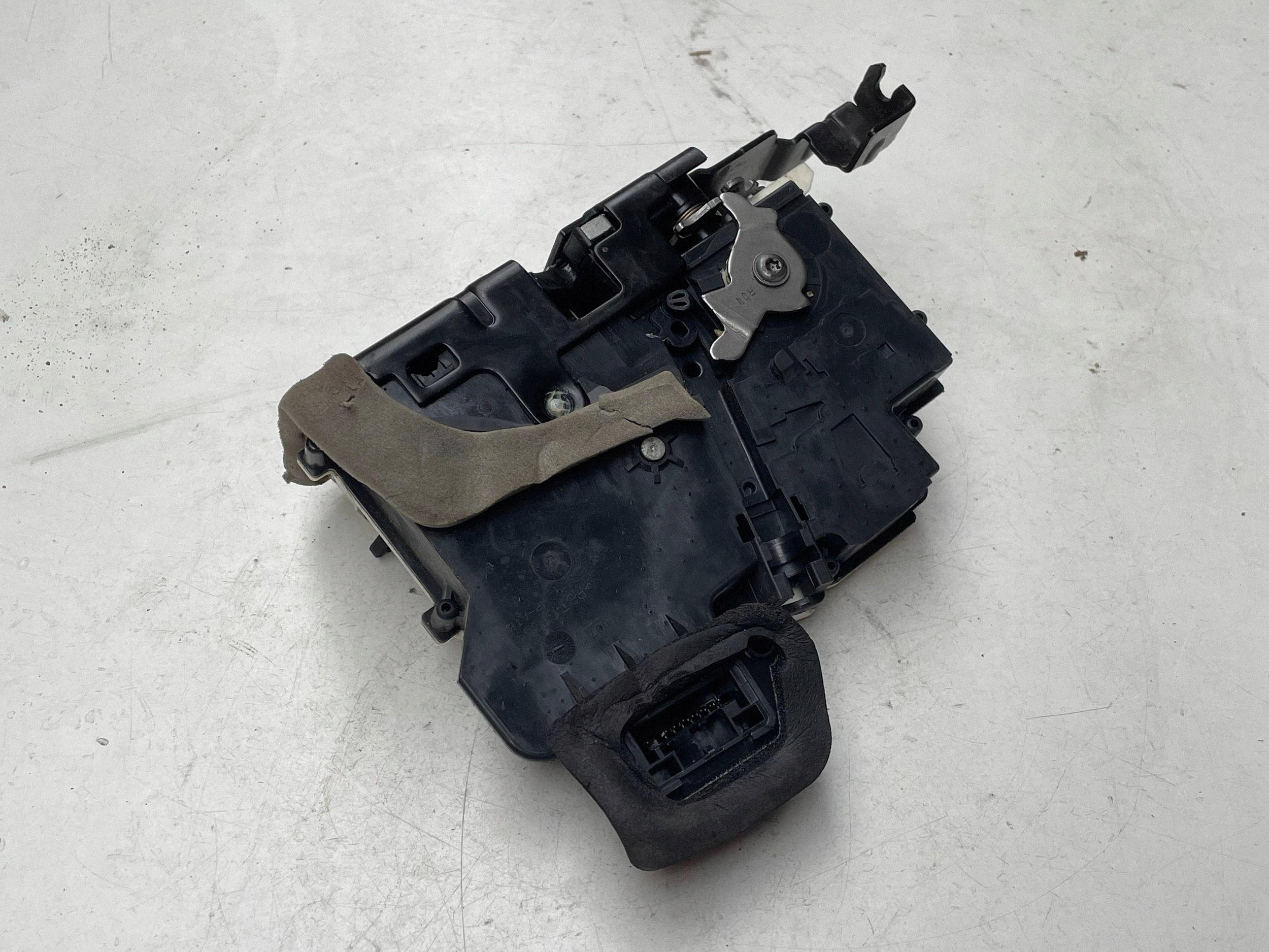 original lock door right front Audi RS Q8 4K1837016K !J