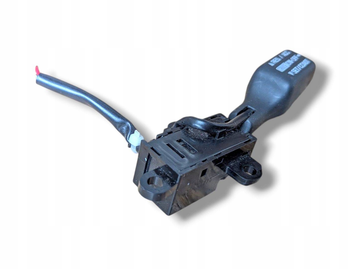 switch tempomatu Toyota Avensis 2 T250 facelift 2008
