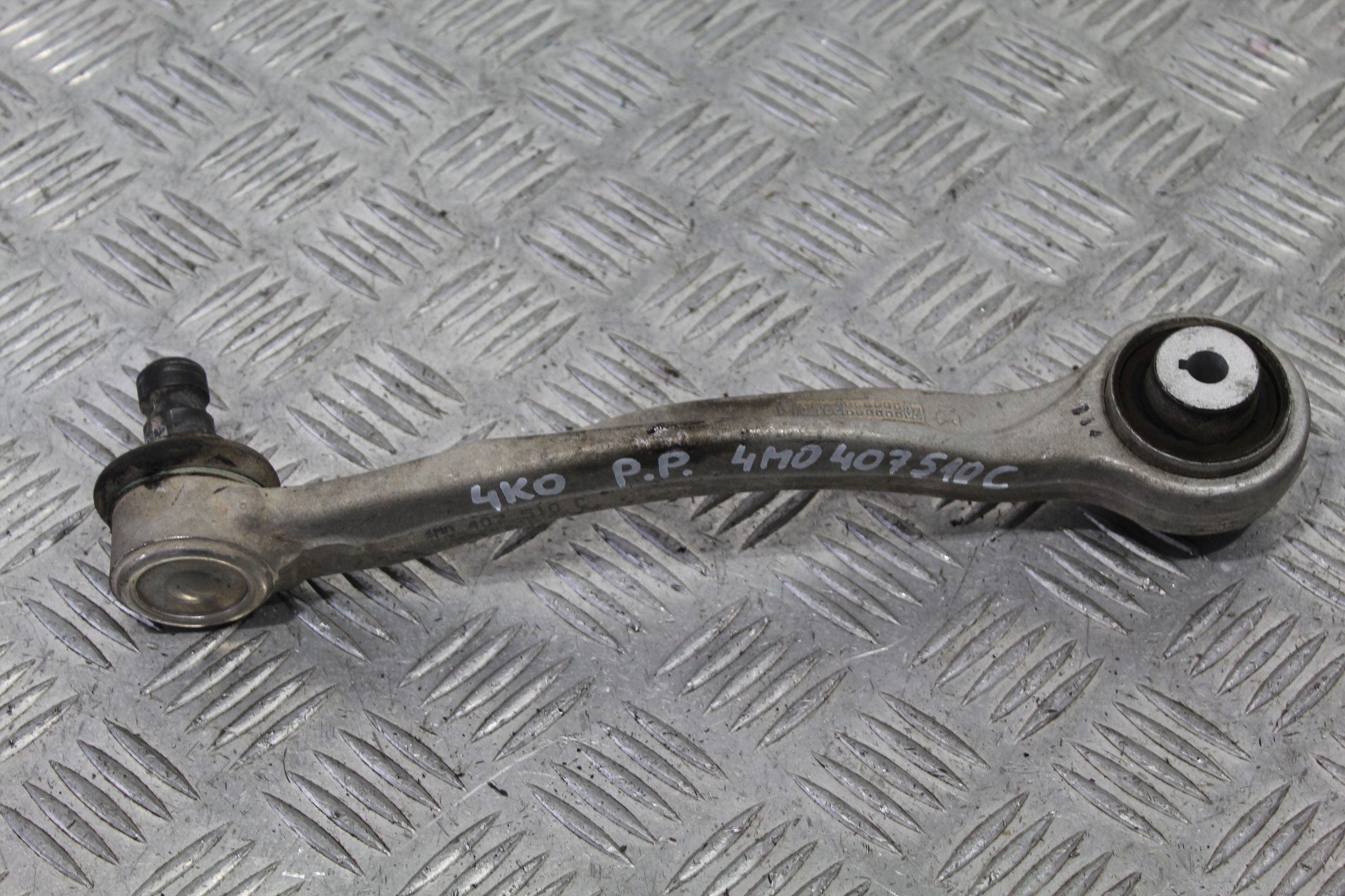 arm right front 4M0407510C AUDI A6 4K 4K0 C8