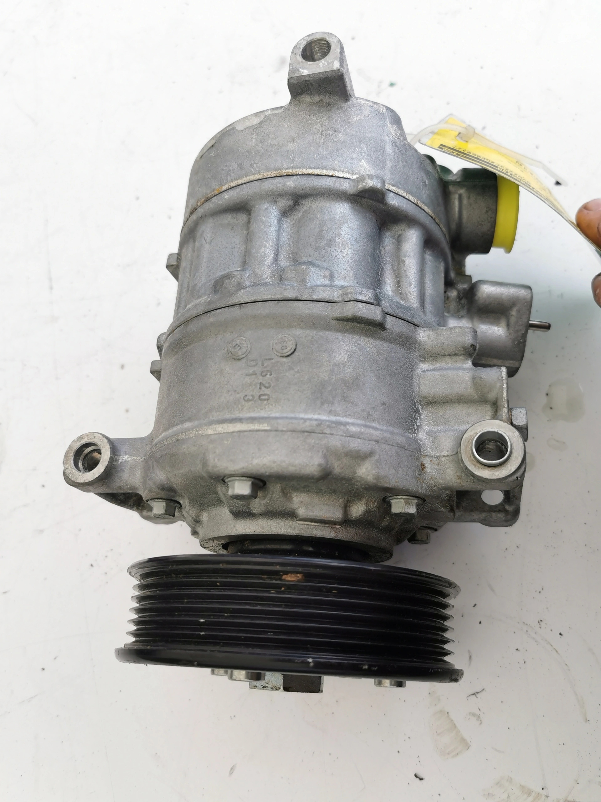 VW PASSAT 2.0TDI 5Q0816803D GE447150-7852 compressor;