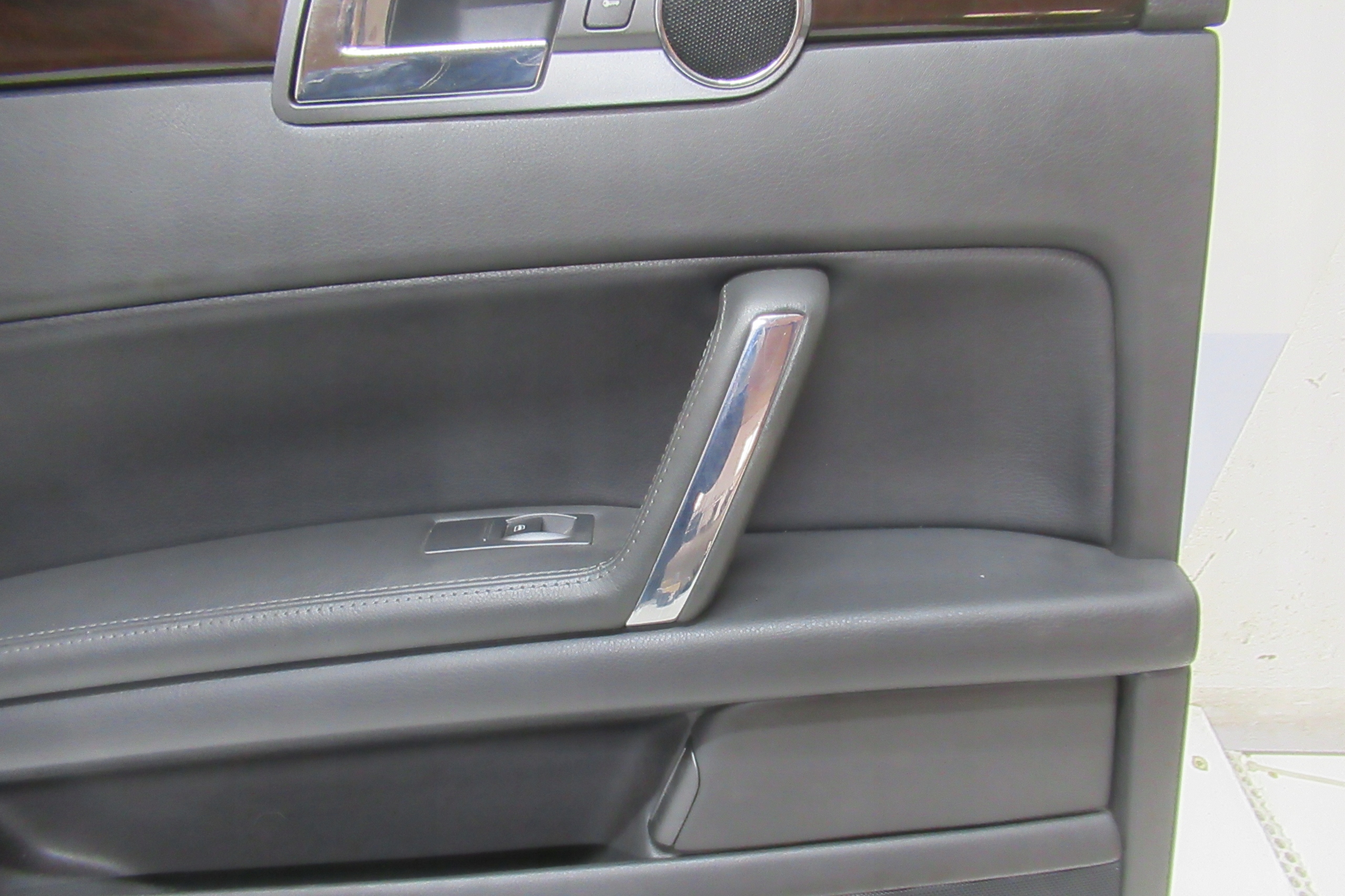 VW PHAETON 06R side door left rear part EUROPA