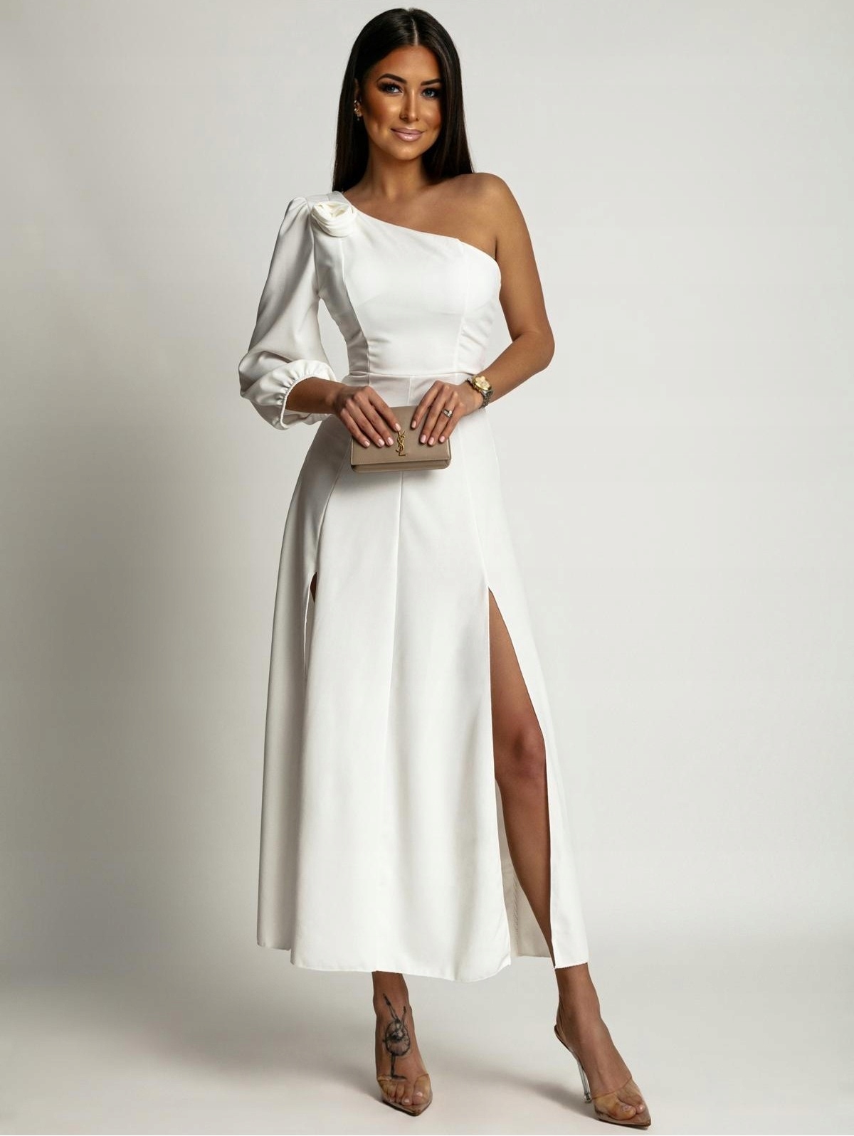 BIAŁA ELEGANCKA WIZYTOWA SUKIENKA Z ROZCIĘCIEM I KWIATEM STYLOWA NA ŚWIĘTA Rozmiar S/M