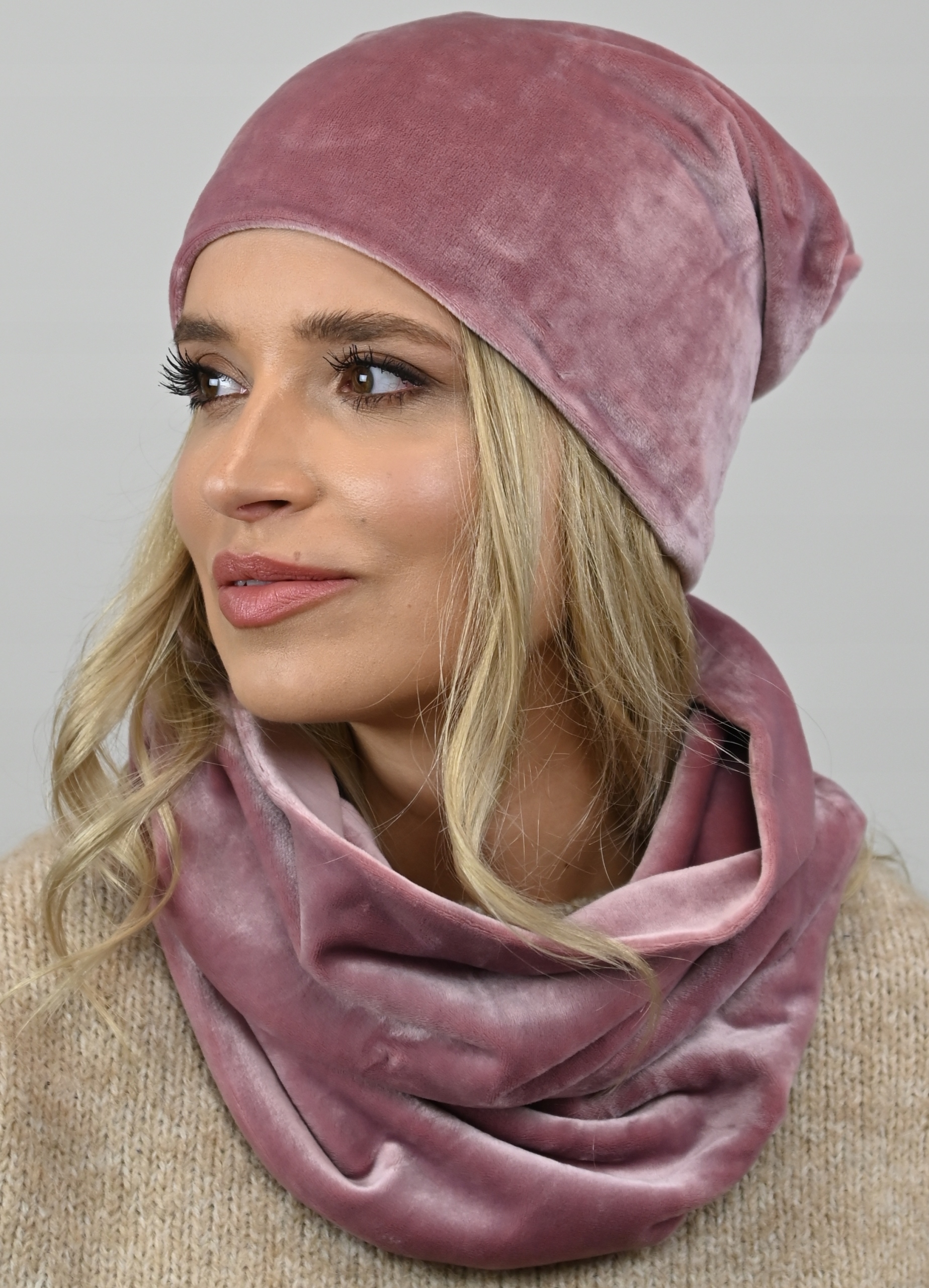 Damski KOMPLET Czapka z kominem tuba Wz5 Wzór dominujący bez wzoru