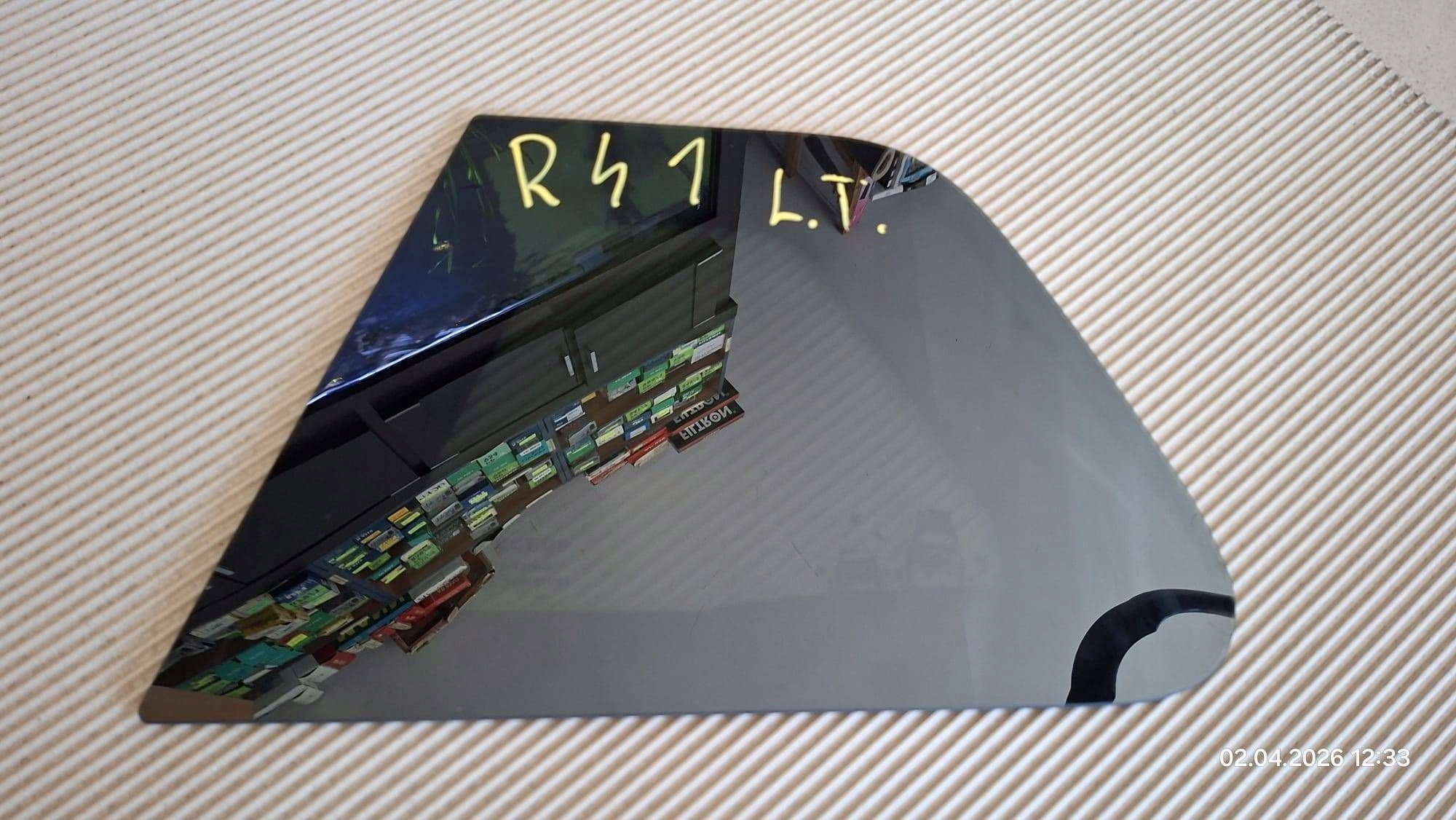 window side bodywork rear part side left Renault 4