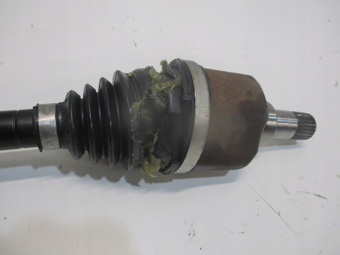 semi-axis left PEUGEOT 3008 II 20R 1,6THP