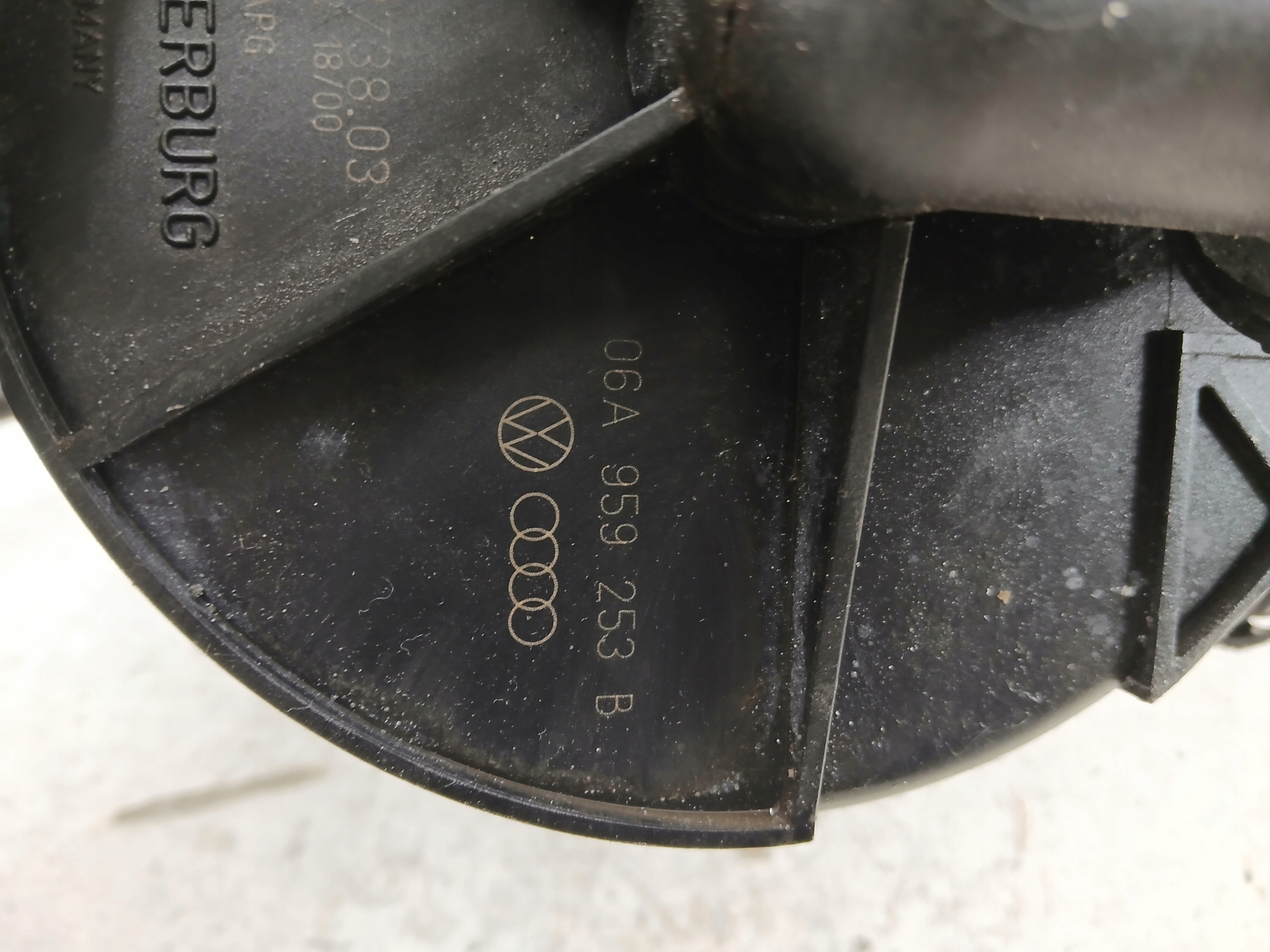 VW PASSAT B5 AUDI A4 B5 Pompa Dell’aria WTORNEGO 8D0906613B