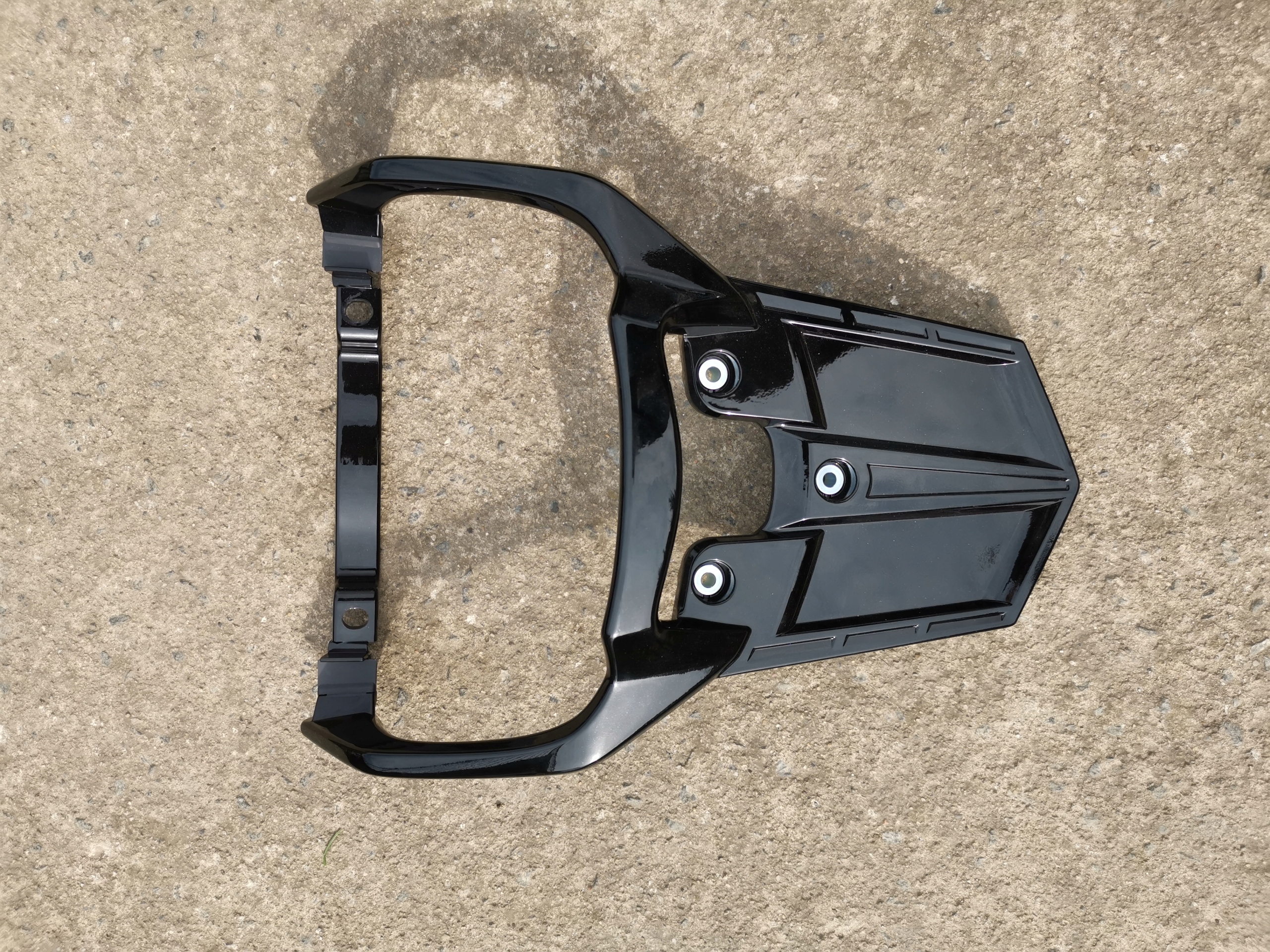 3P6-24773 pa66gf30 - YAMAHA FJR 1300 06-20 багажная стойка