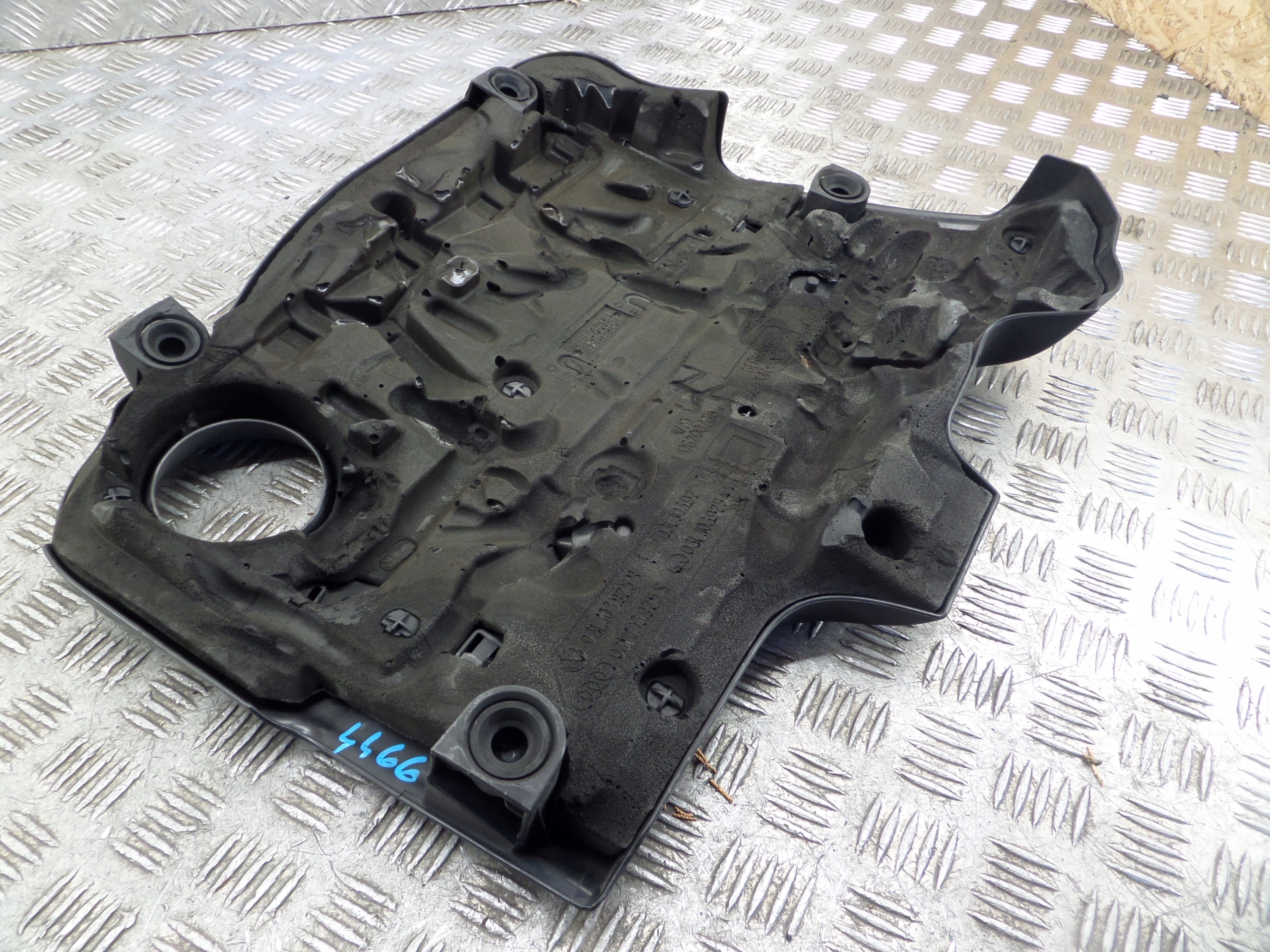 motor cover Seat Altea 03L103925AR