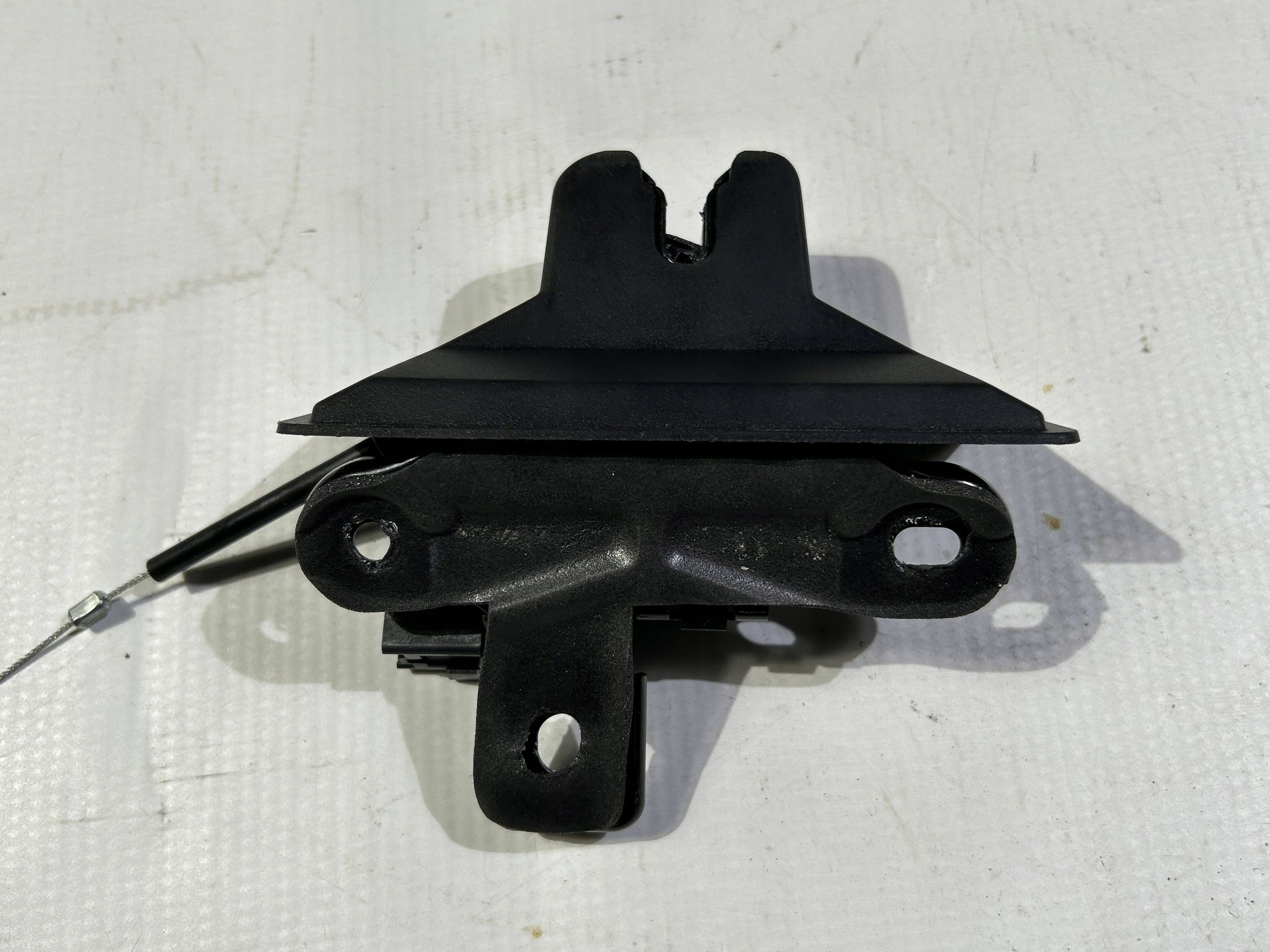 lock rygiel bonnet boot Lincoln Continental 2017r