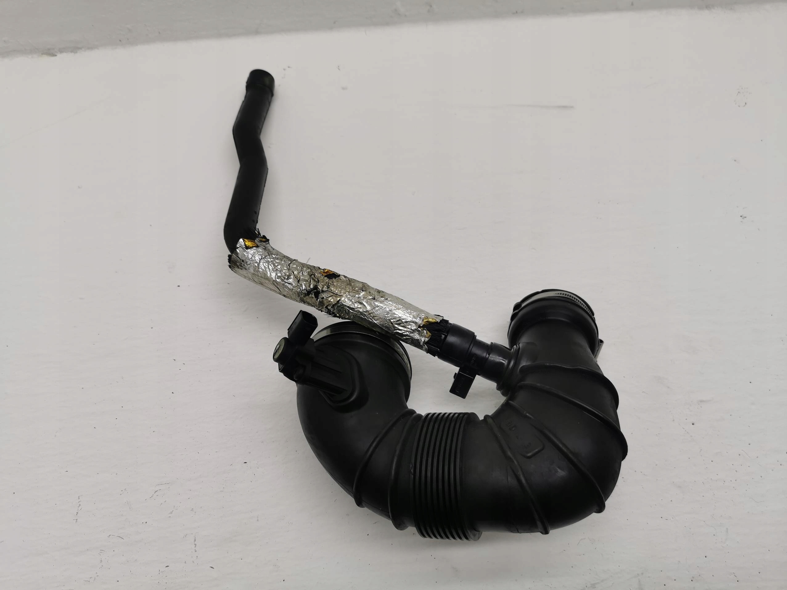 pipe air MERCEDES C-KLASA W204 A6510900337
