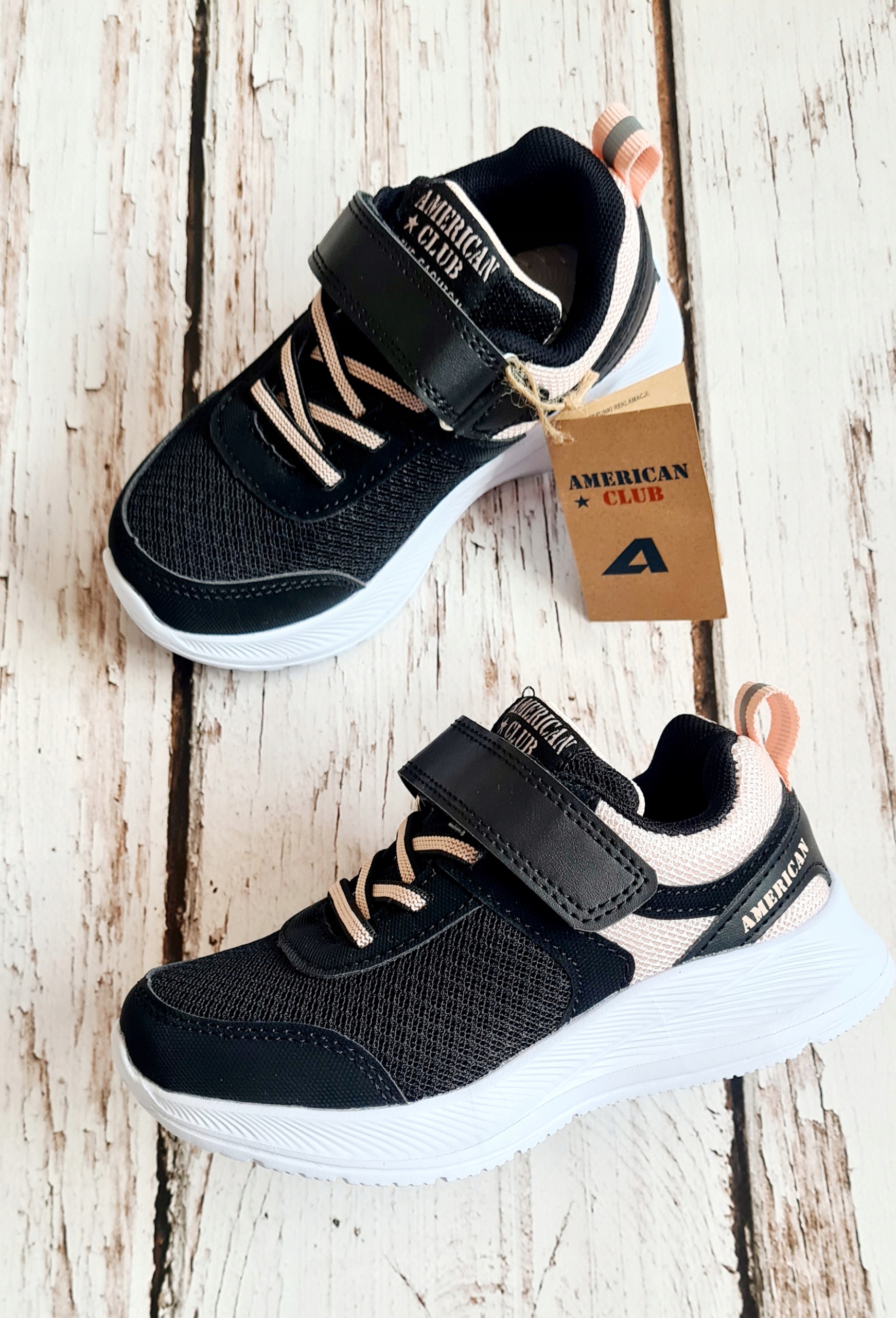 Lekkość, wygoda i styl – adidasy American Club czarne r. 30