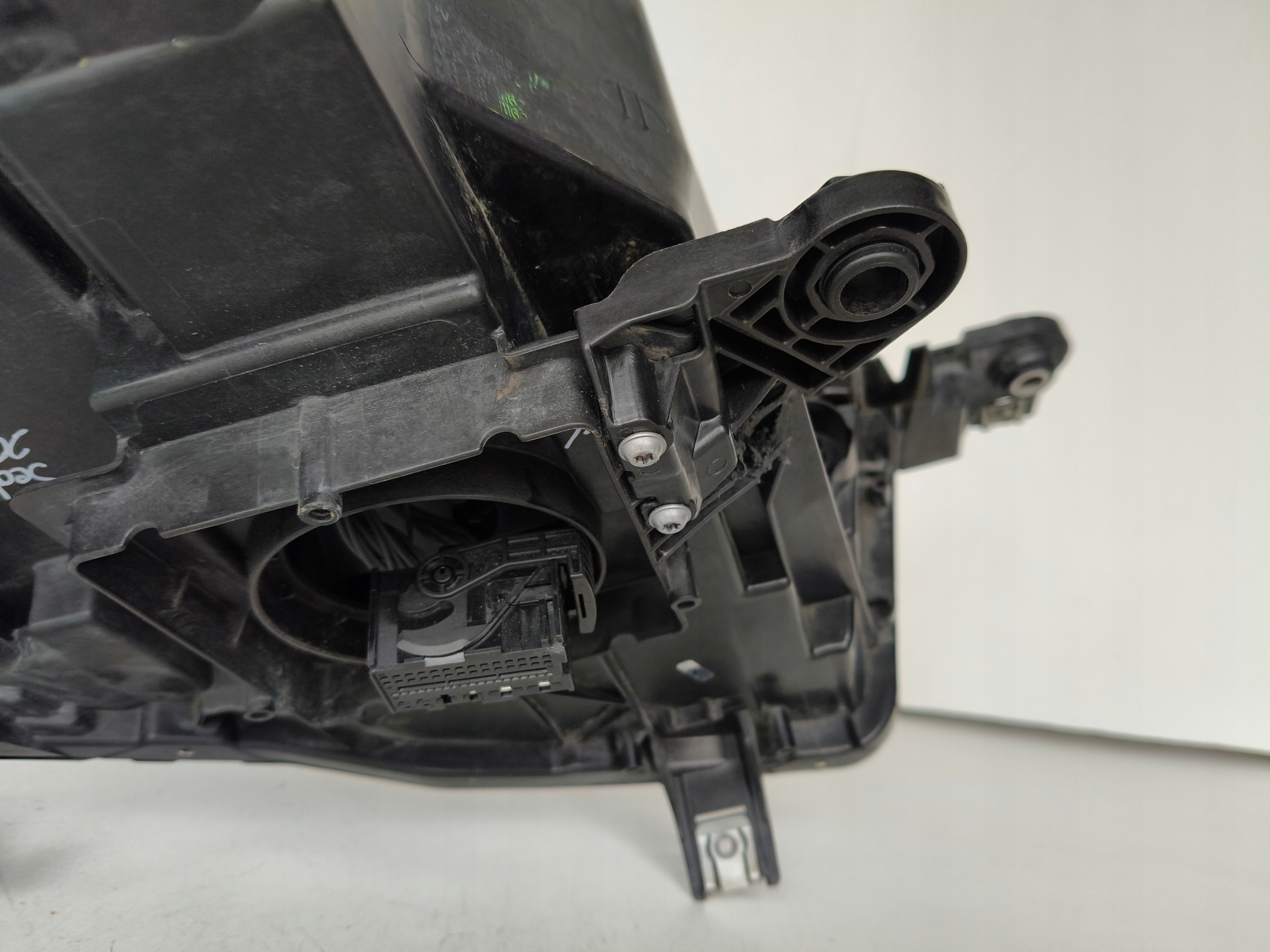 light left REFLEKTOR SEAT ATECA 575 20- LIFT FULL LED
