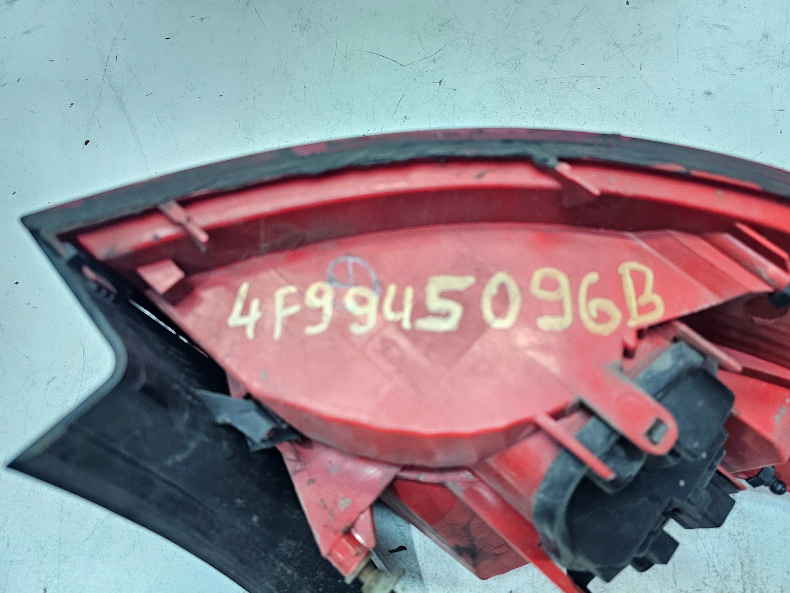 light right rear part W fender LED AUDI A6 C6 4F9945096B original